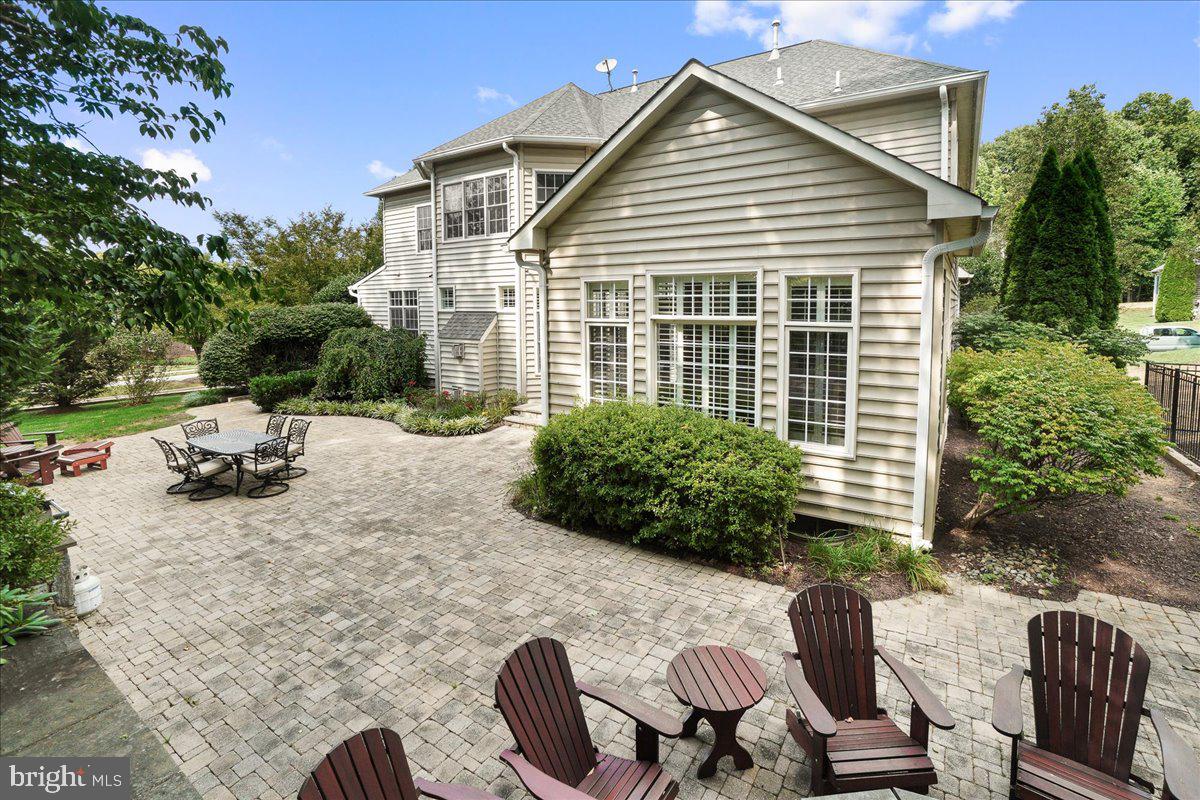 WINDSOR KNOLLS - Residential