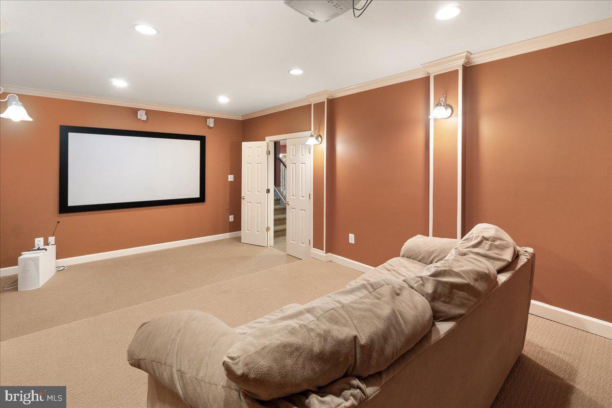 WINDSOR KNOLLS - Residential