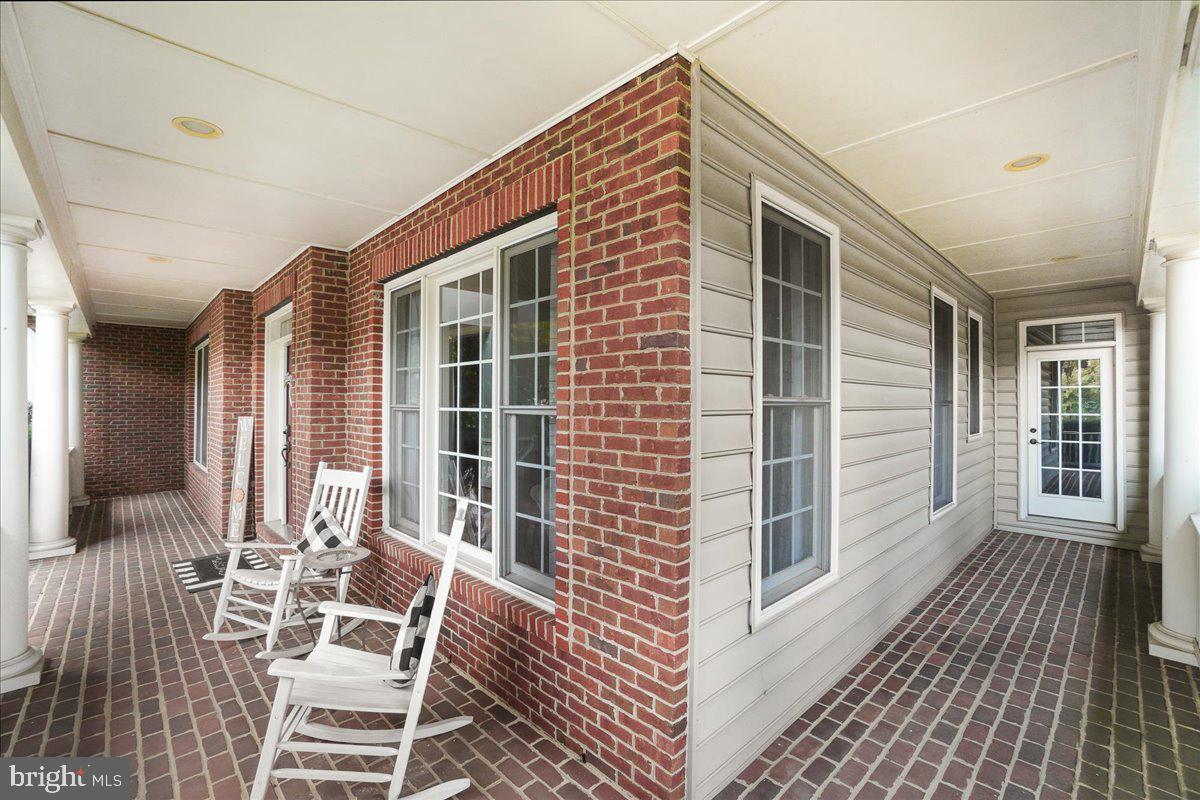 WINDSOR KNOLLS - Residential