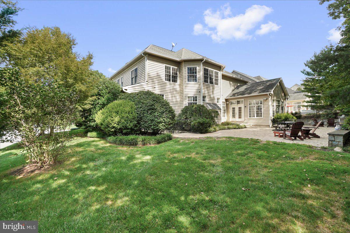 WINDSOR KNOLLS - Residential