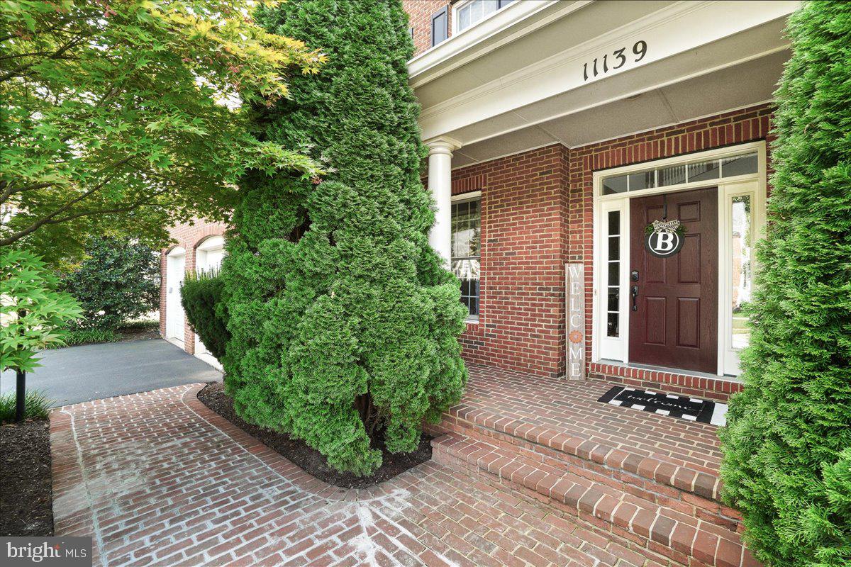 WINDSOR KNOLLS - Residential