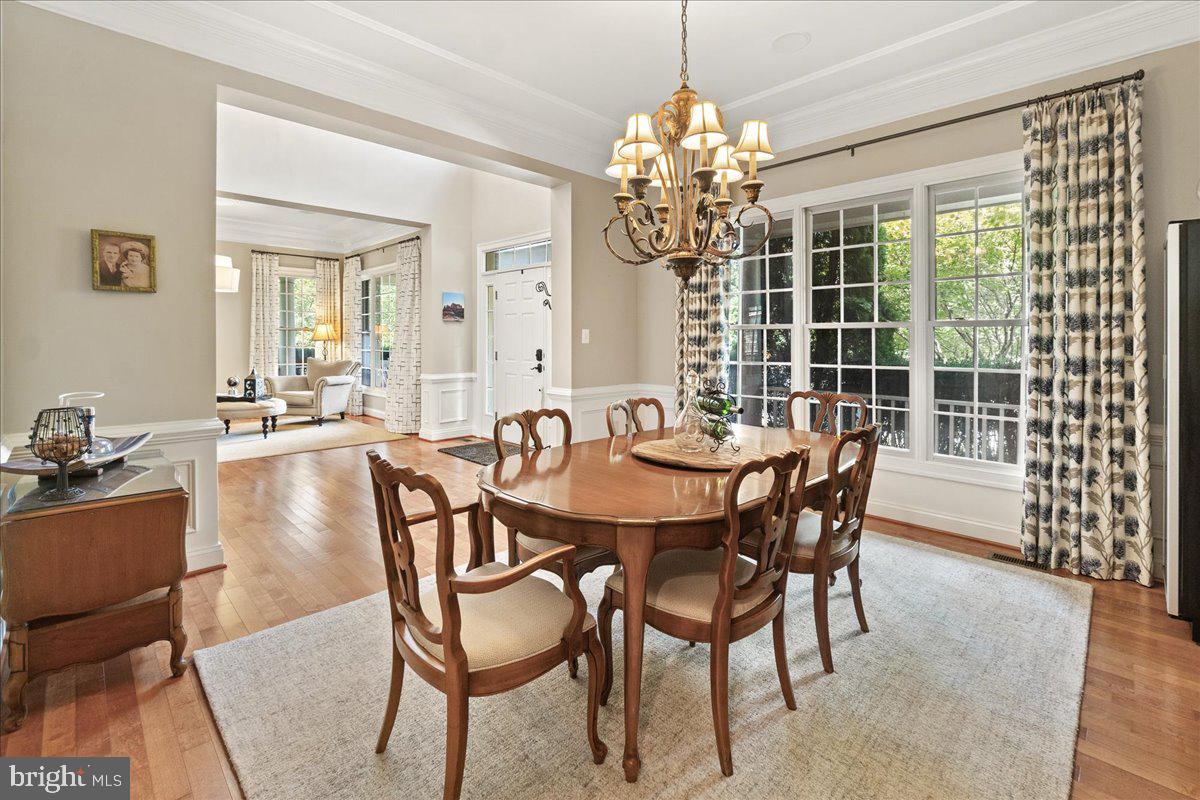 WINDSOR KNOLLS - Residential