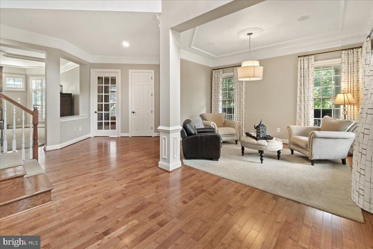 WINDSOR KNOLLS - Residential