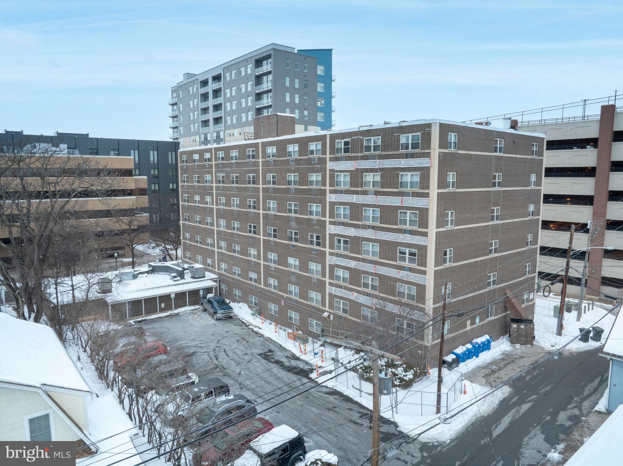 BEAVER PLAZA - Residential