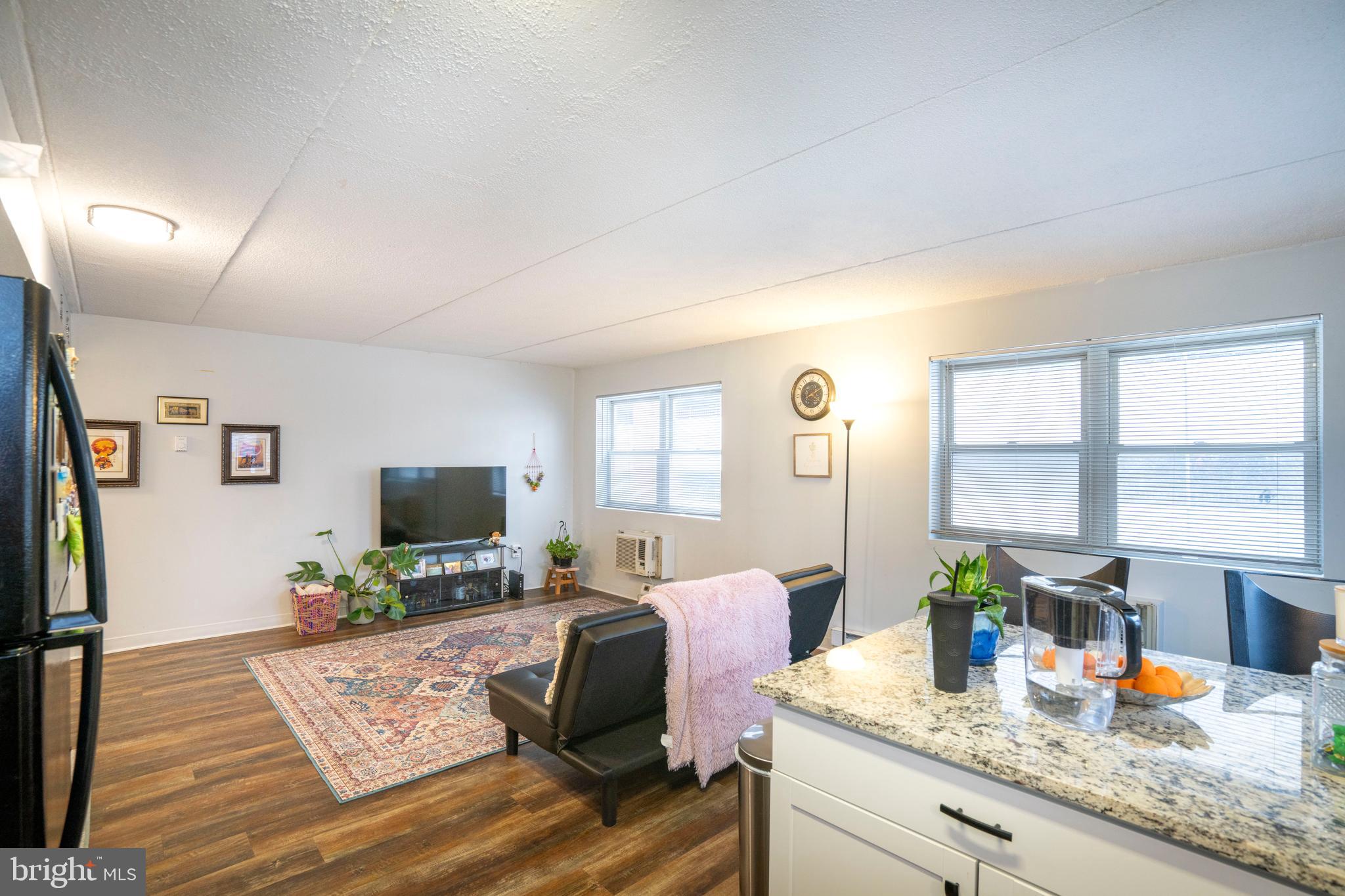 BEAVER PLAZA - Residential