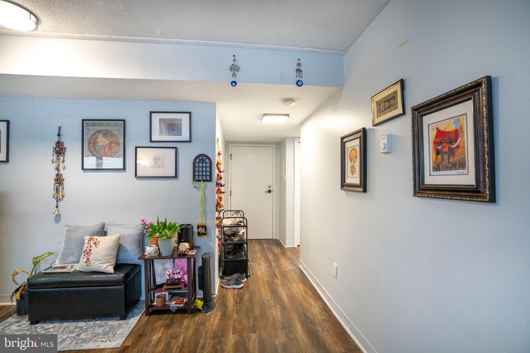 BEAVER PLAZA - Residential