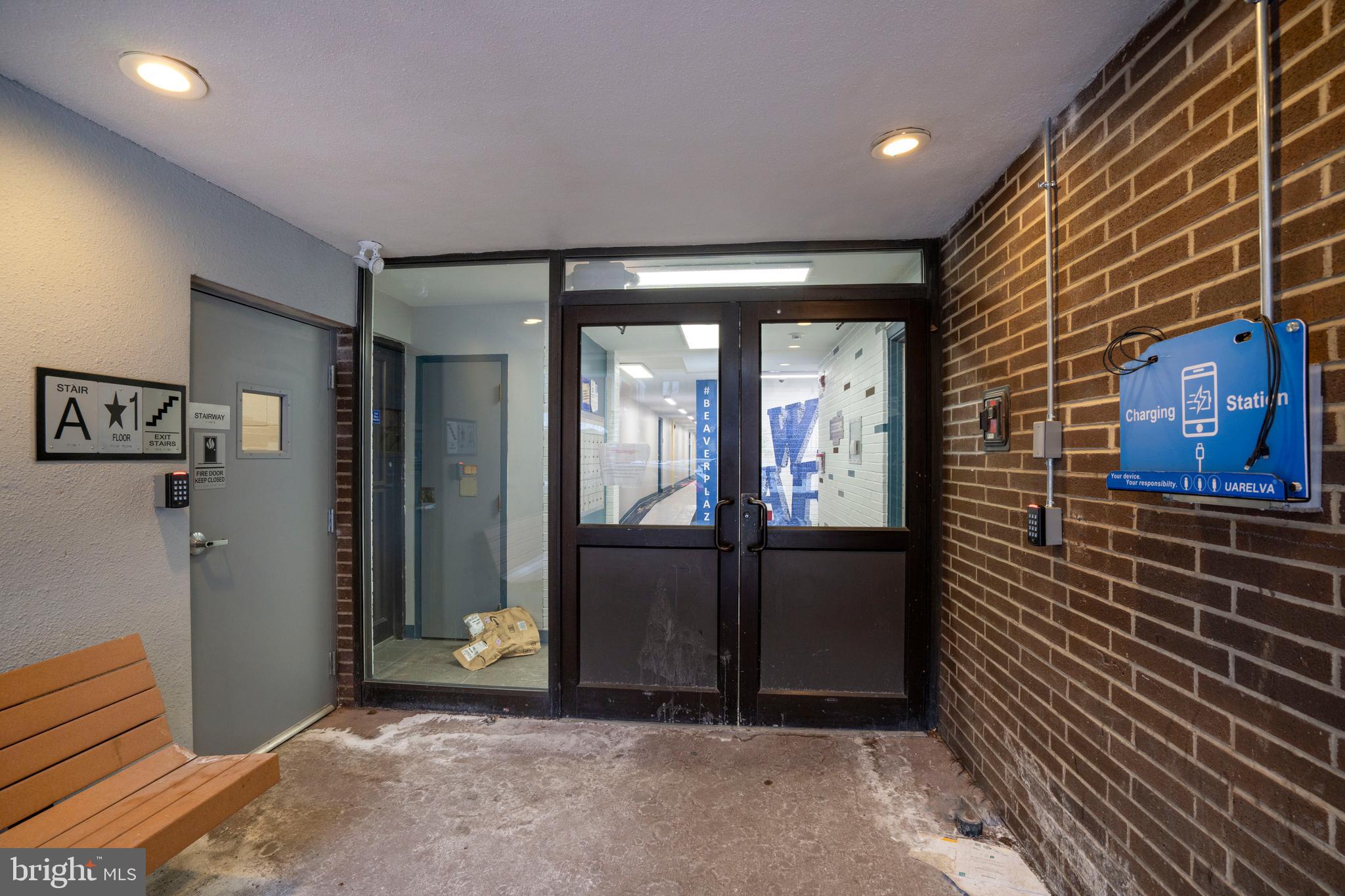 BEAVER PLAZA - Residential