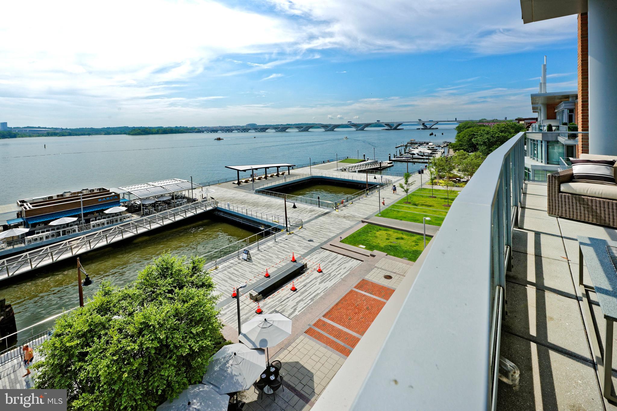 ROBINSON LANDING - Residential