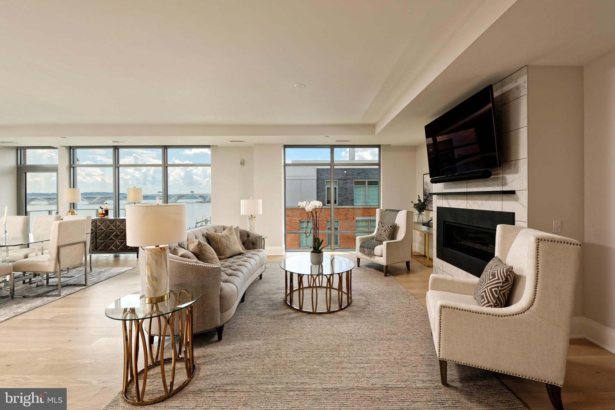 ROBINSON LANDING - Residential