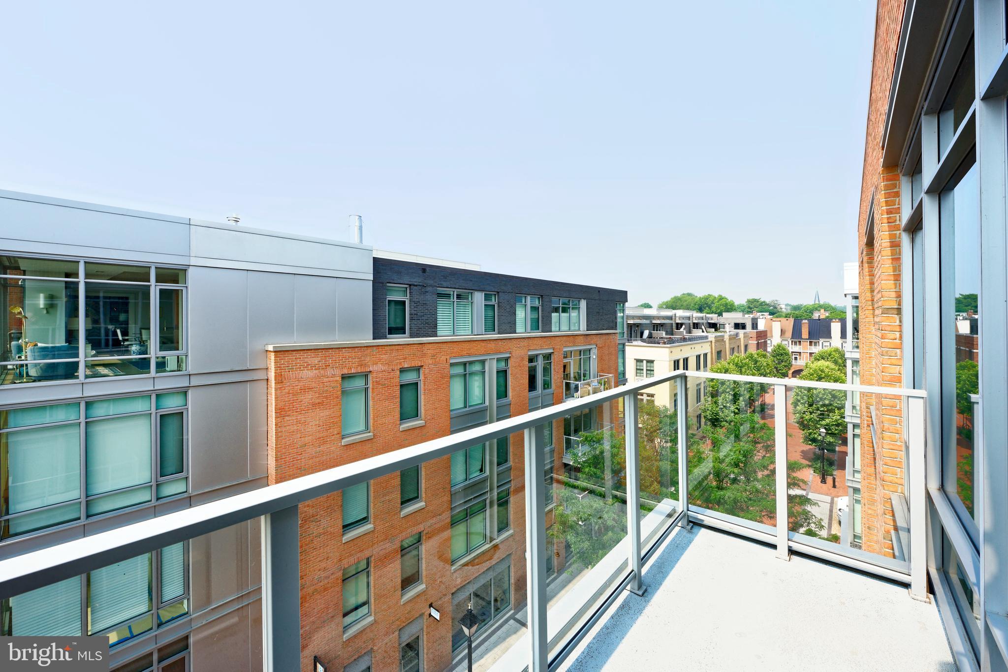 ROBINSON LANDING - Residential