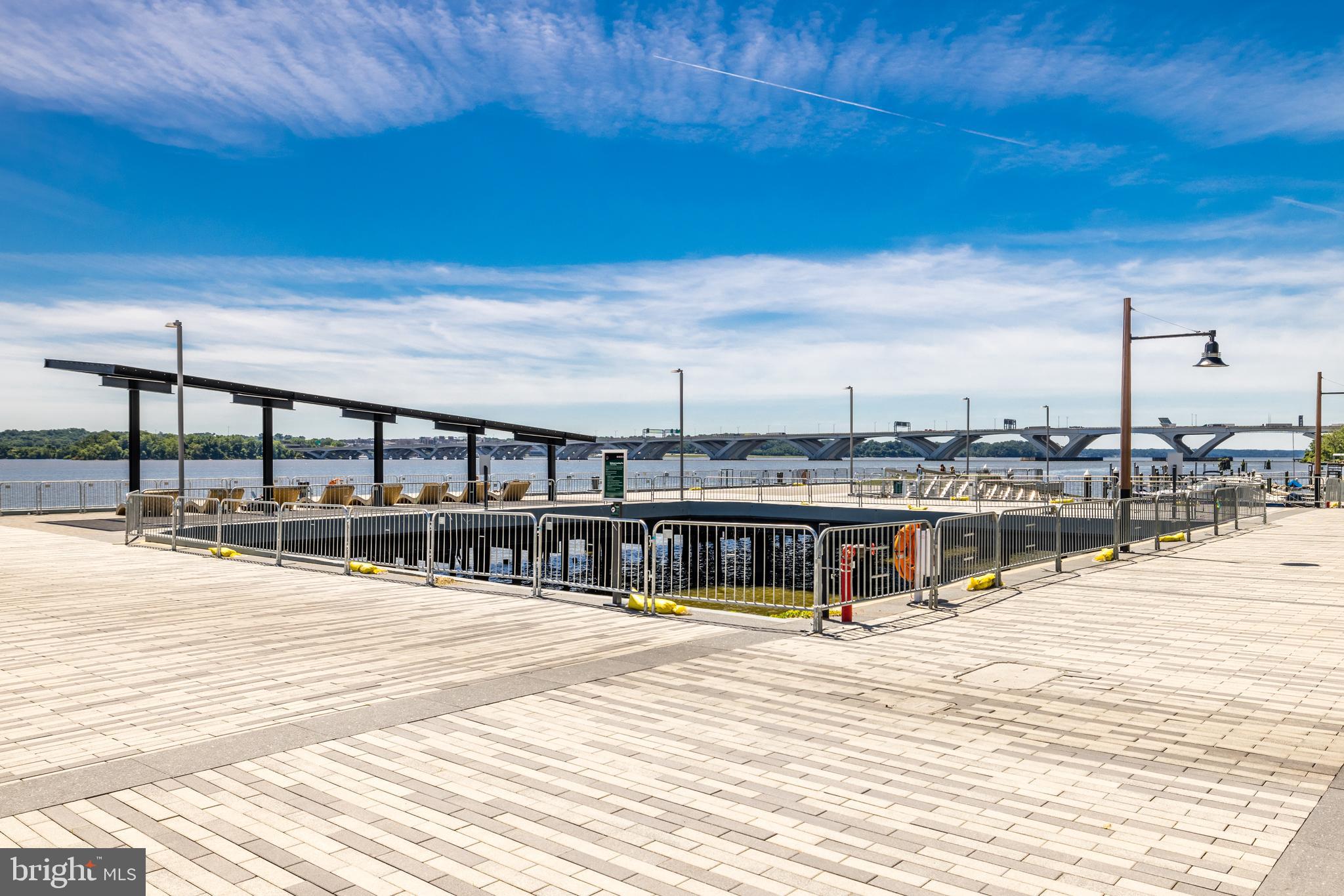 ROBINSON LANDING - Residential