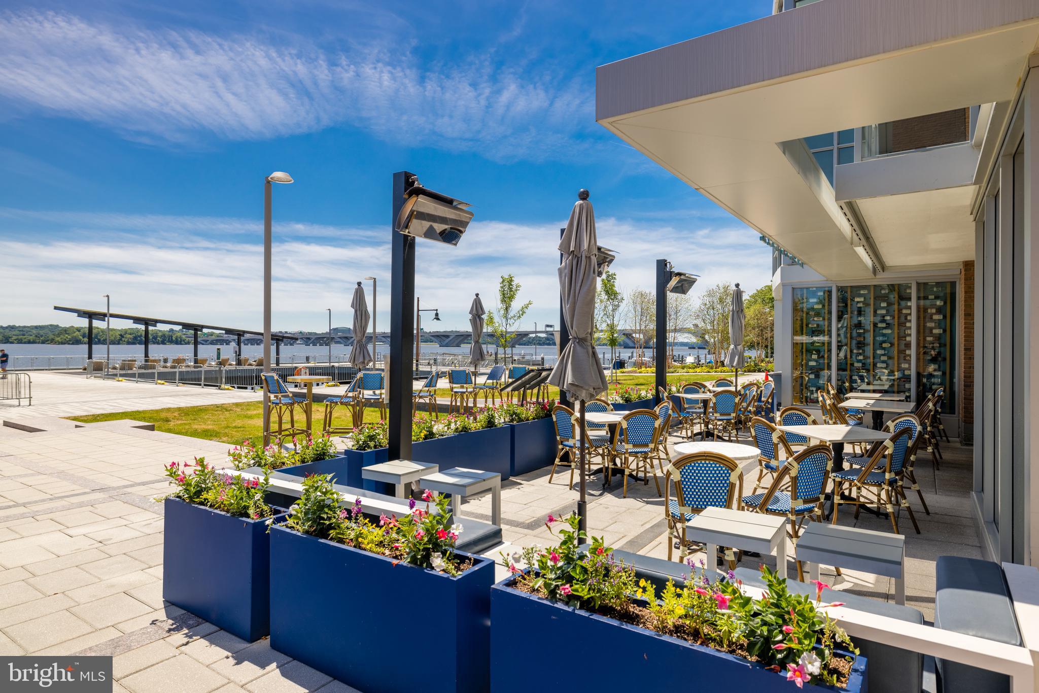 ROBINSON LANDING - Residential