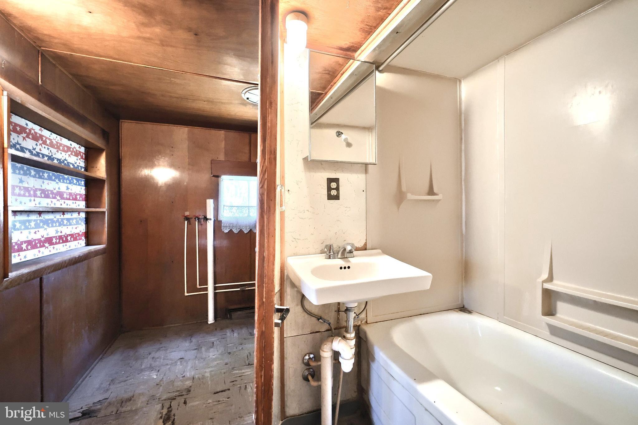 GLENVILLE - Residential