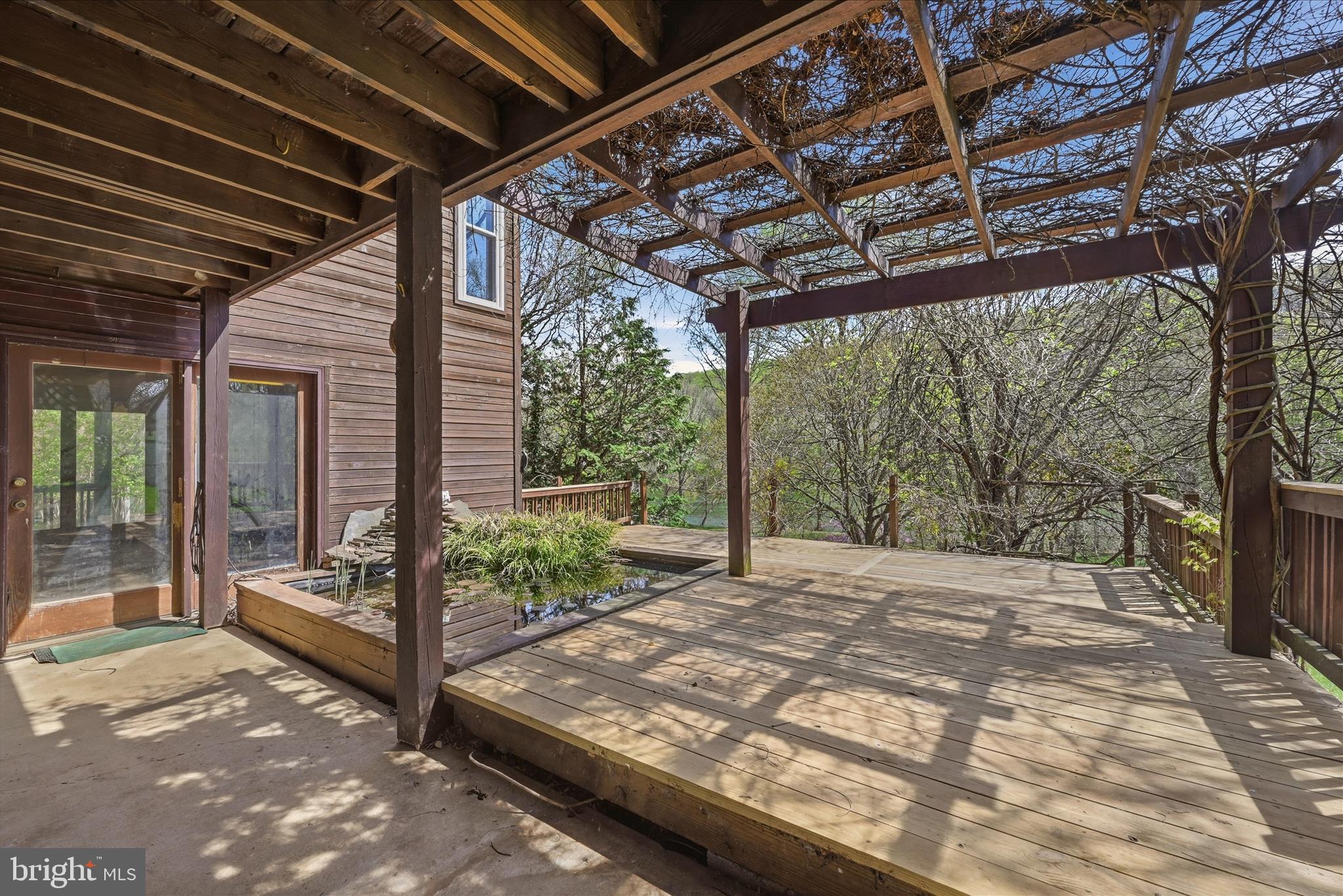 AVON BEND - Residential