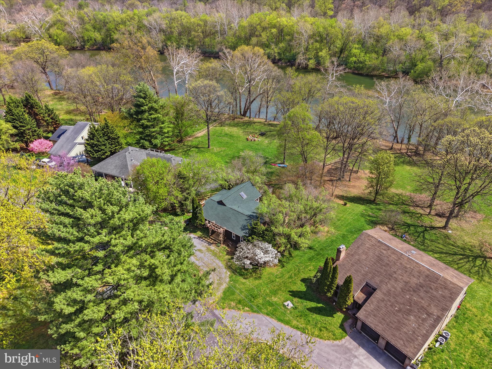 AVON BEND - Residential