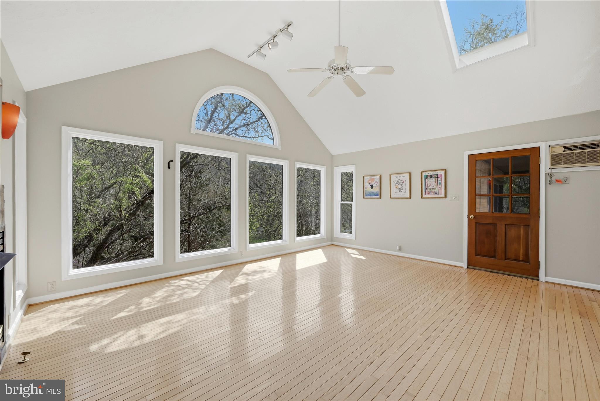 AVON BEND - Residential