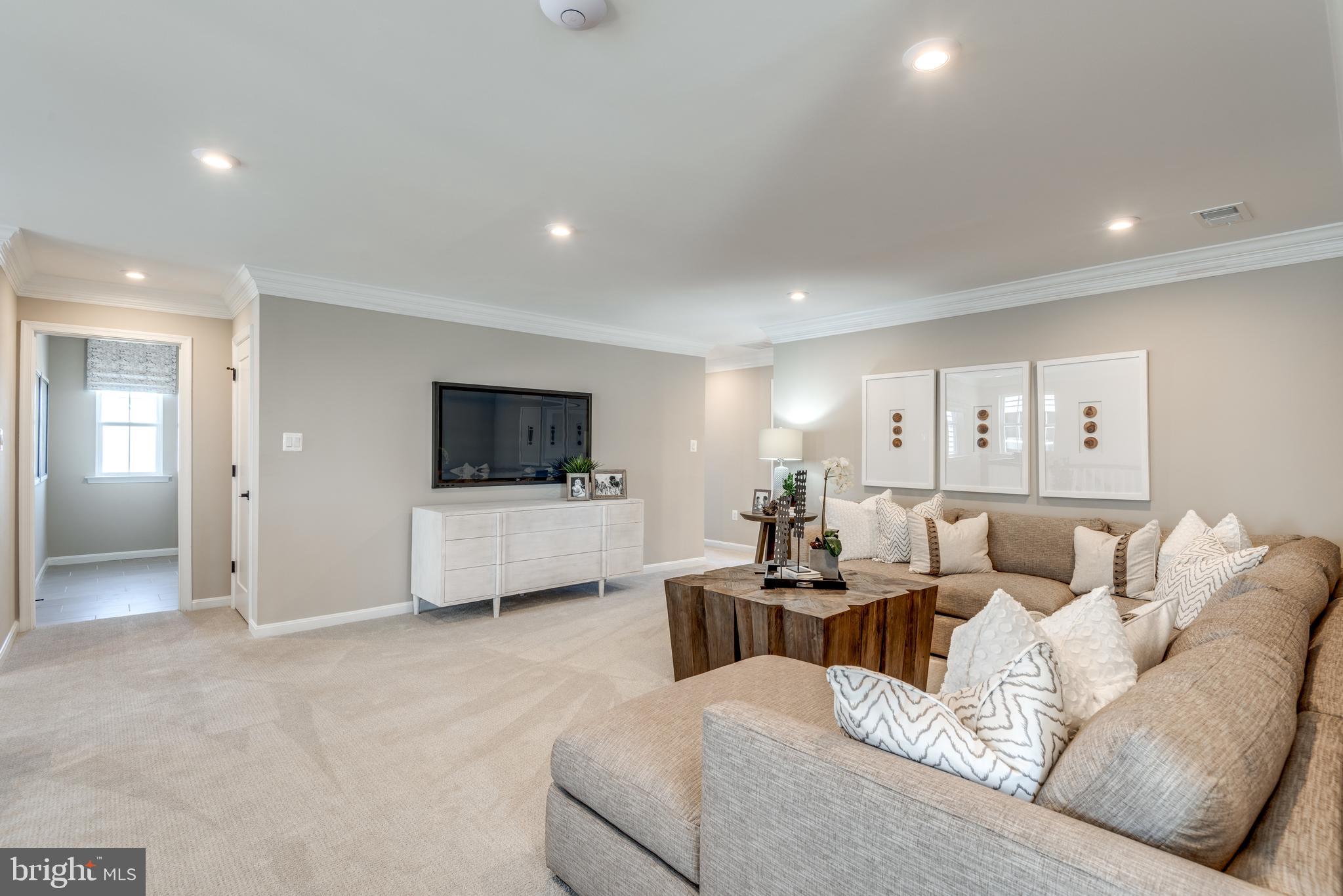 ROBERTS CROSSING - Residential