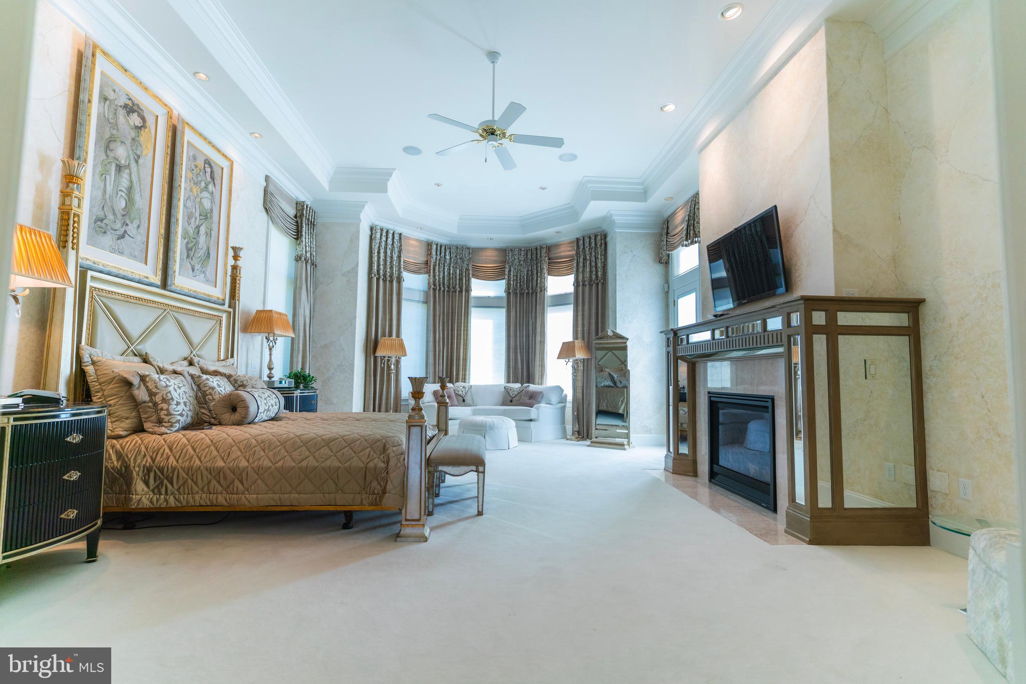 OUTDOOR COUNTRY CLUB - Residential