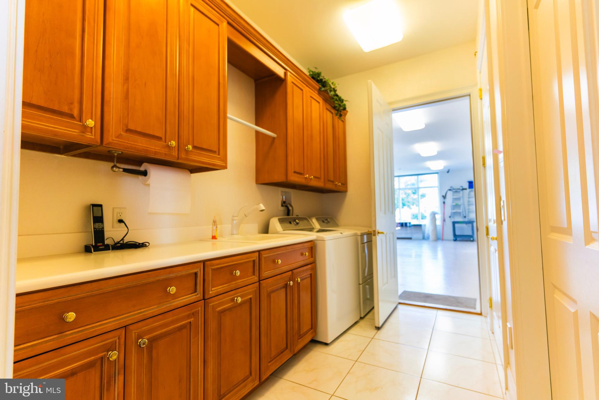 OUTDOOR COUNTRY CLUB - Residential