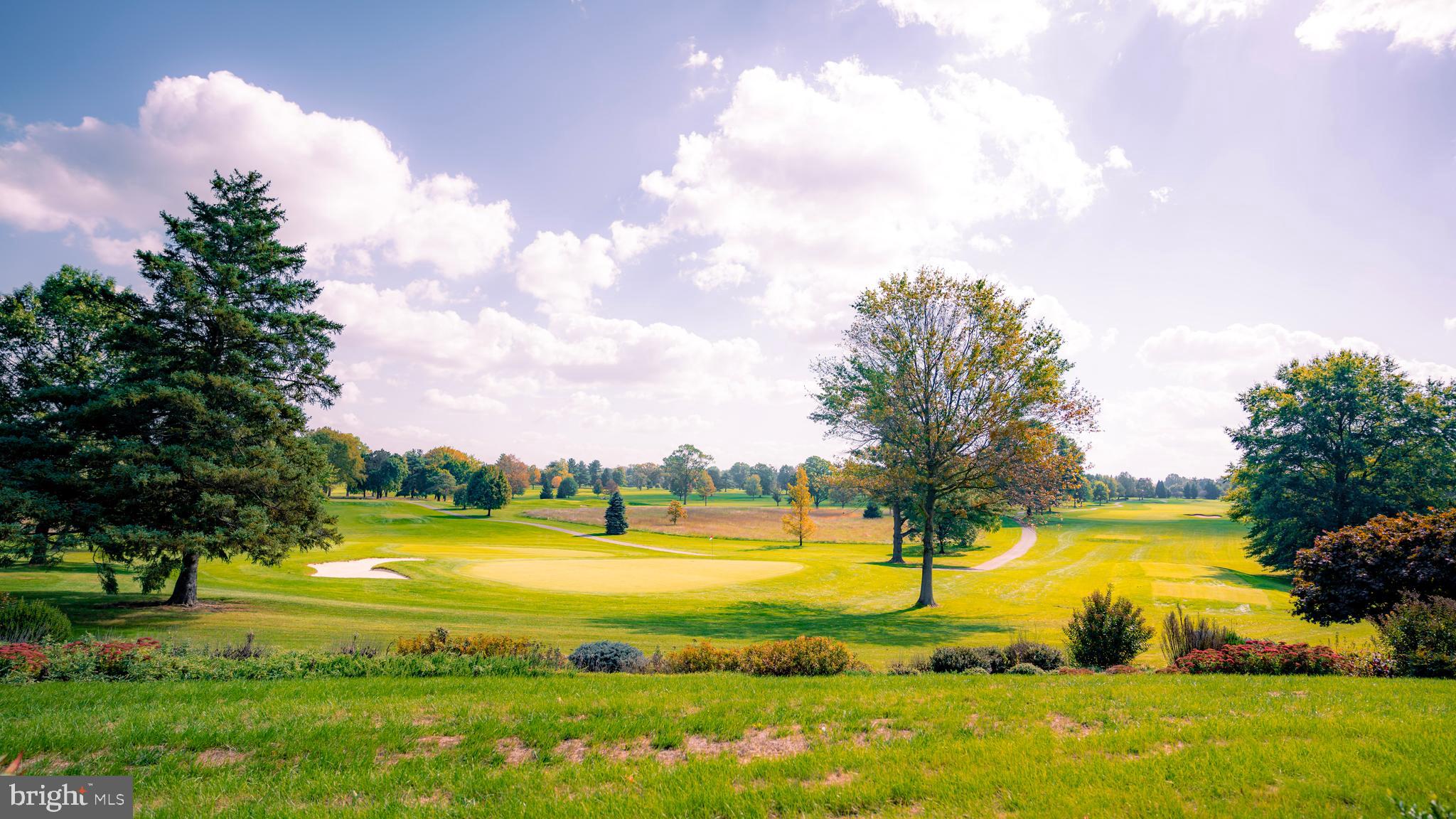 OUTDOOR COUNTRY CLUB - Residential