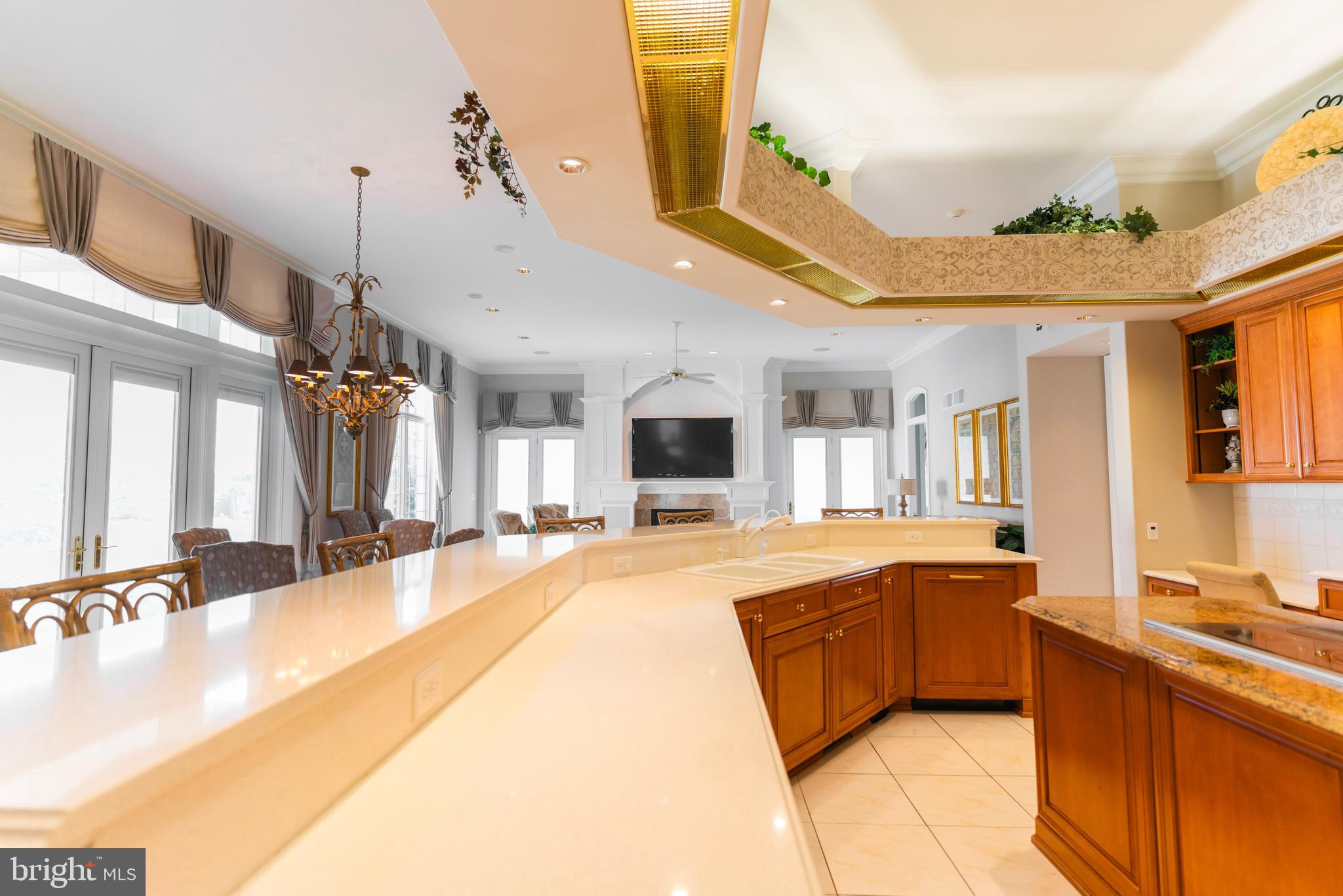 OUTDOOR COUNTRY CLUB - Residential