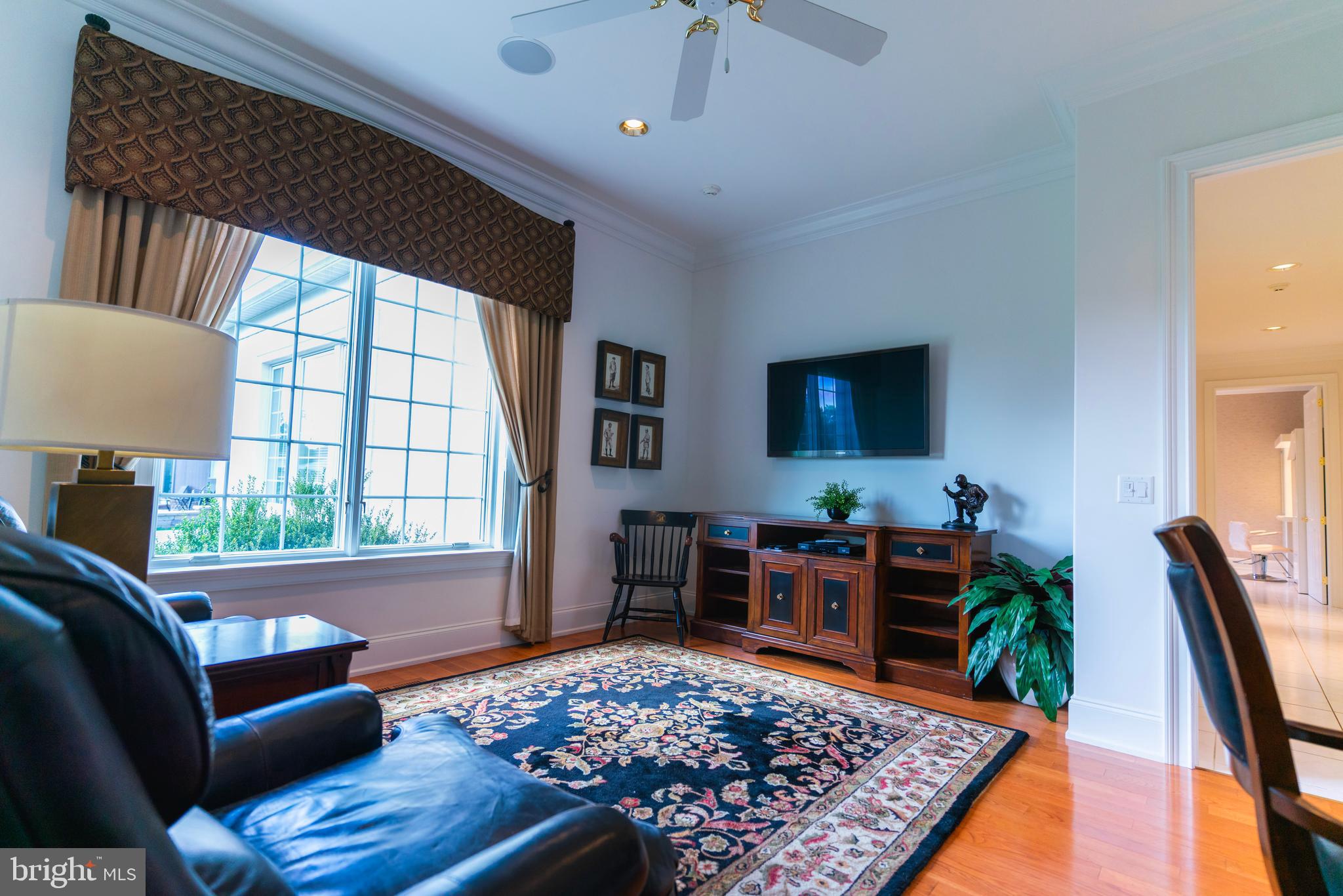 OUTDOOR COUNTRY CLUB - Residential