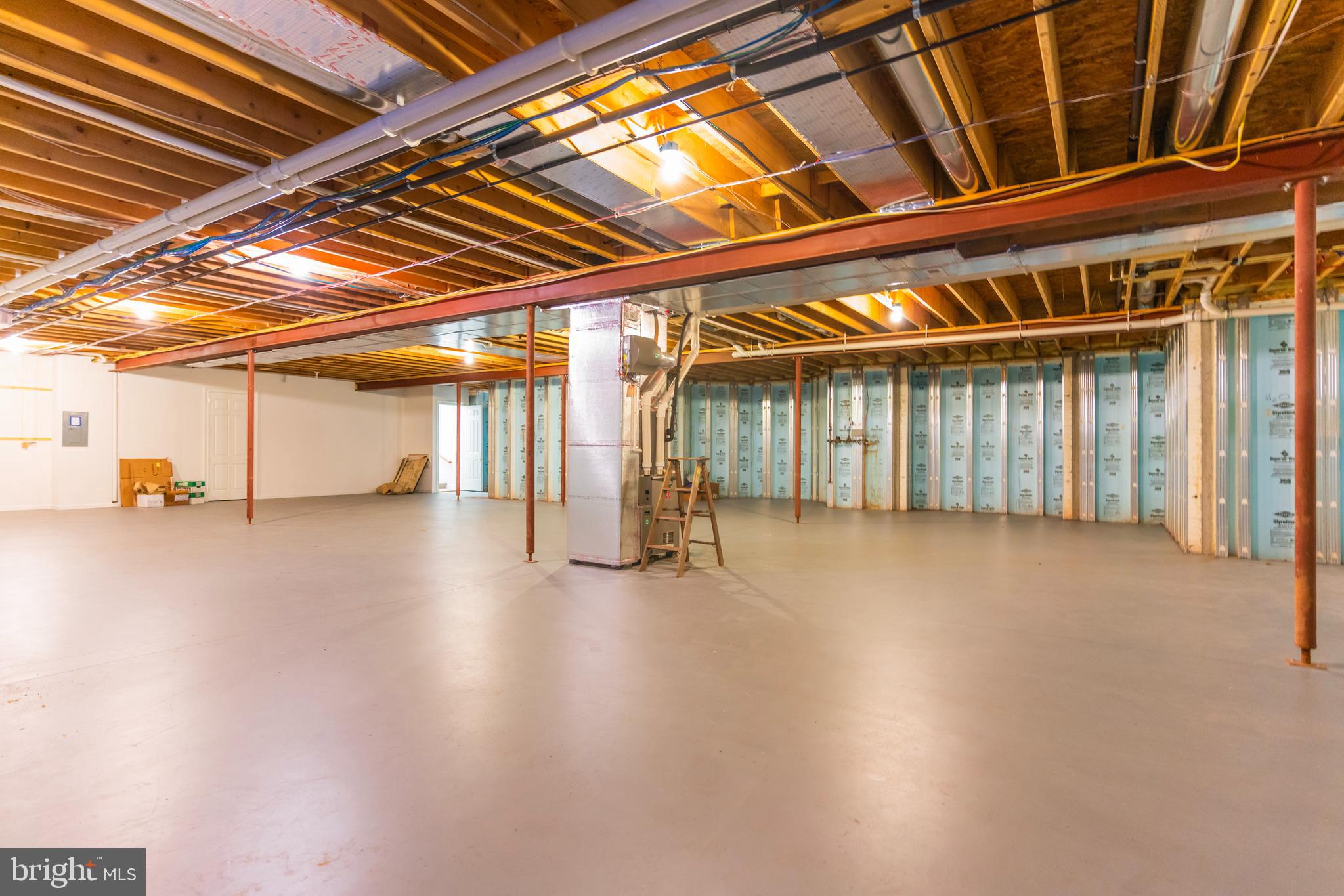 OUTDOOR COUNTRY CLUB - Residential