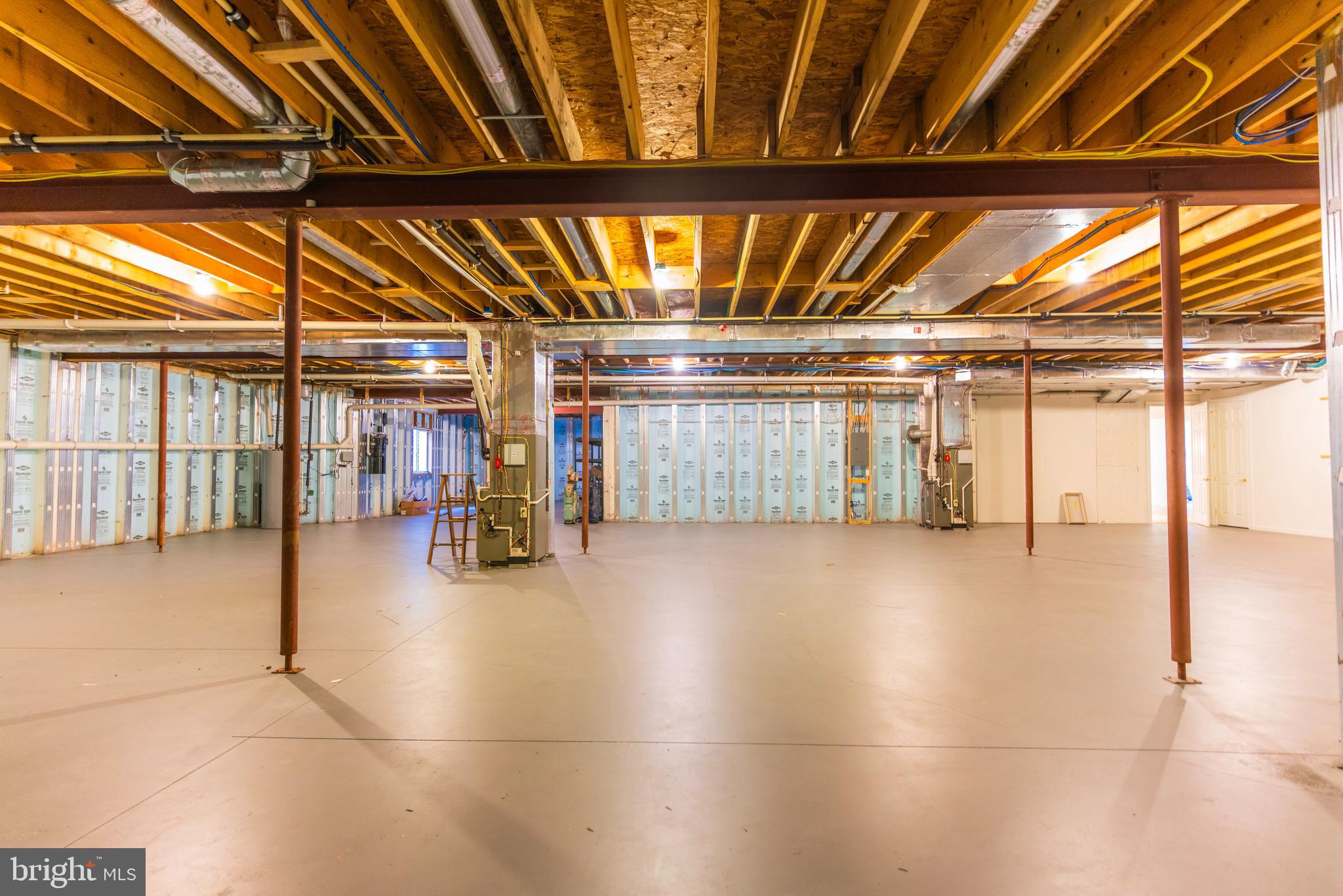 OUTDOOR COUNTRY CLUB - Residential