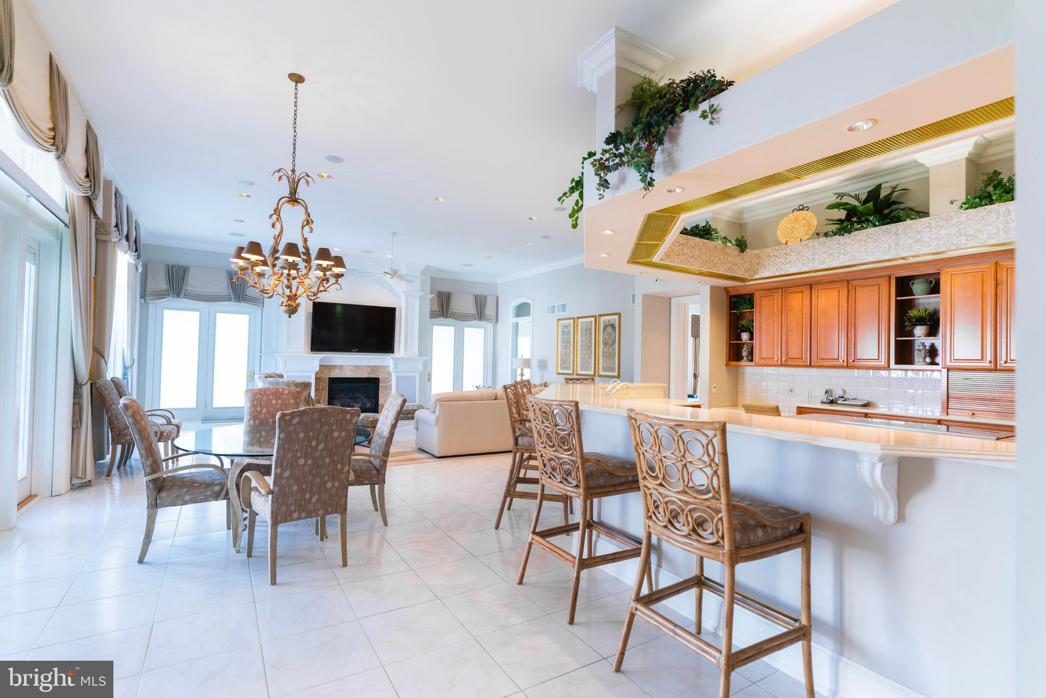 OUTDOOR COUNTRY CLUB - Residential