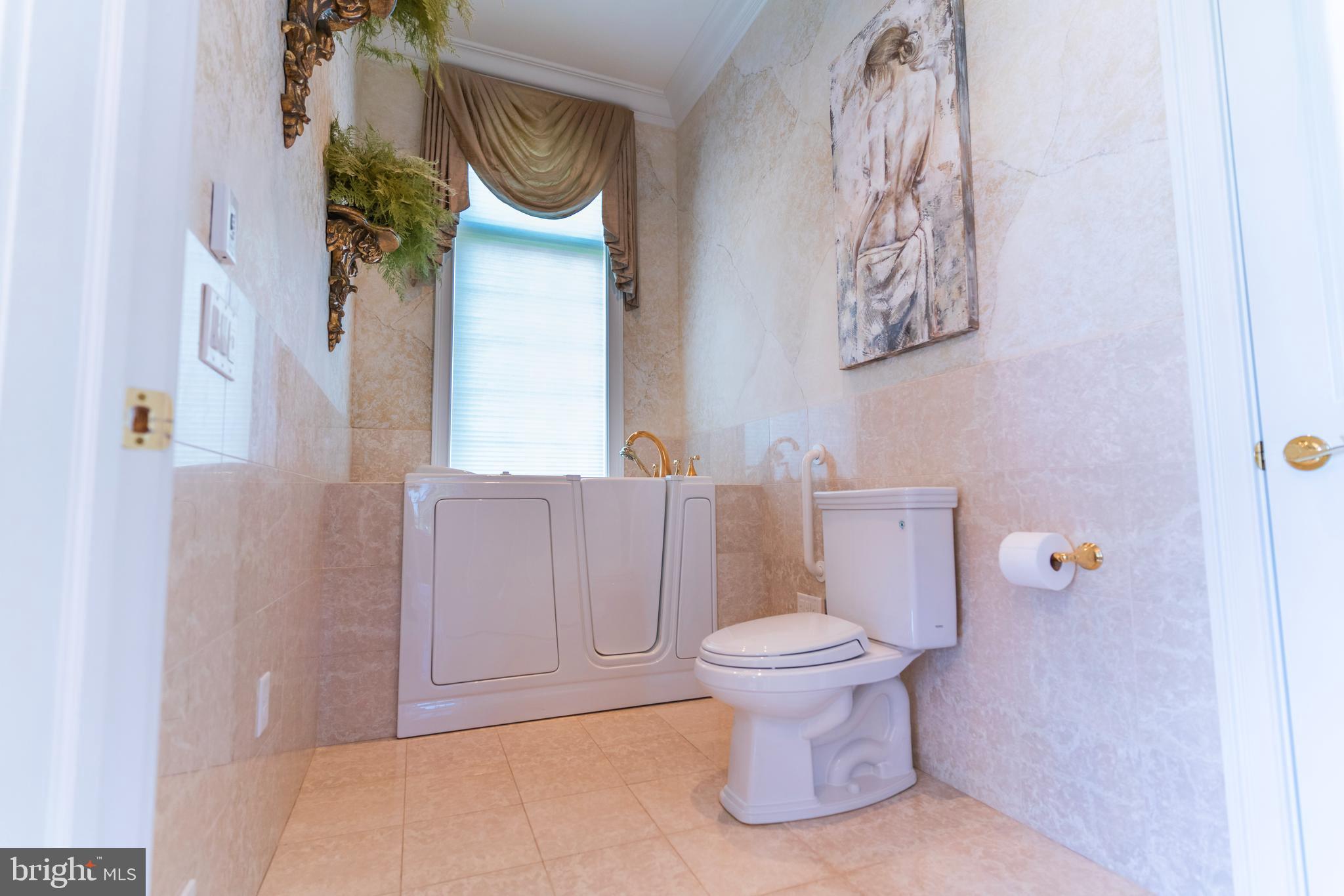 OUTDOOR COUNTRY CLUB - Residential