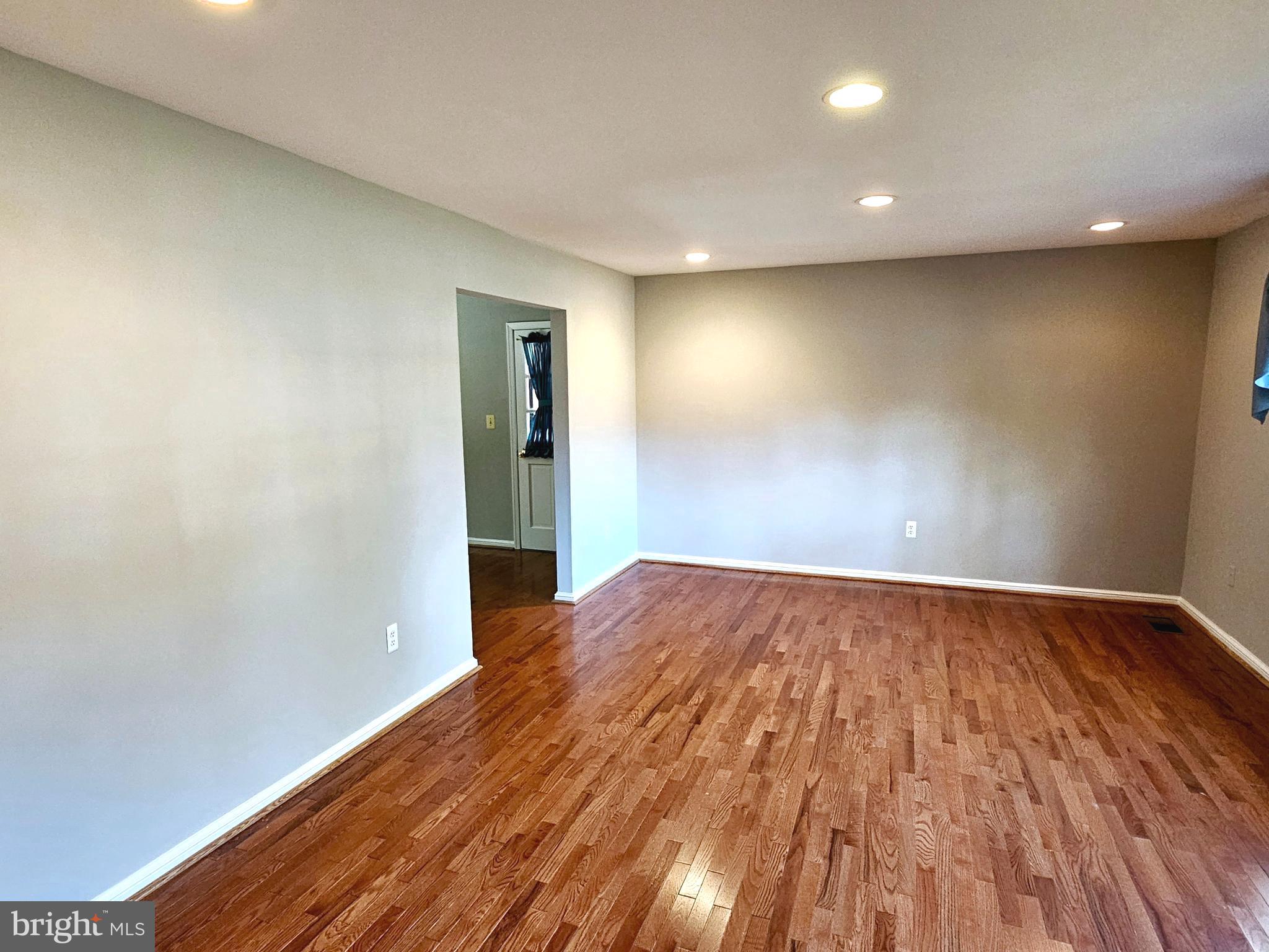 MT VERNON HILLS - Residential