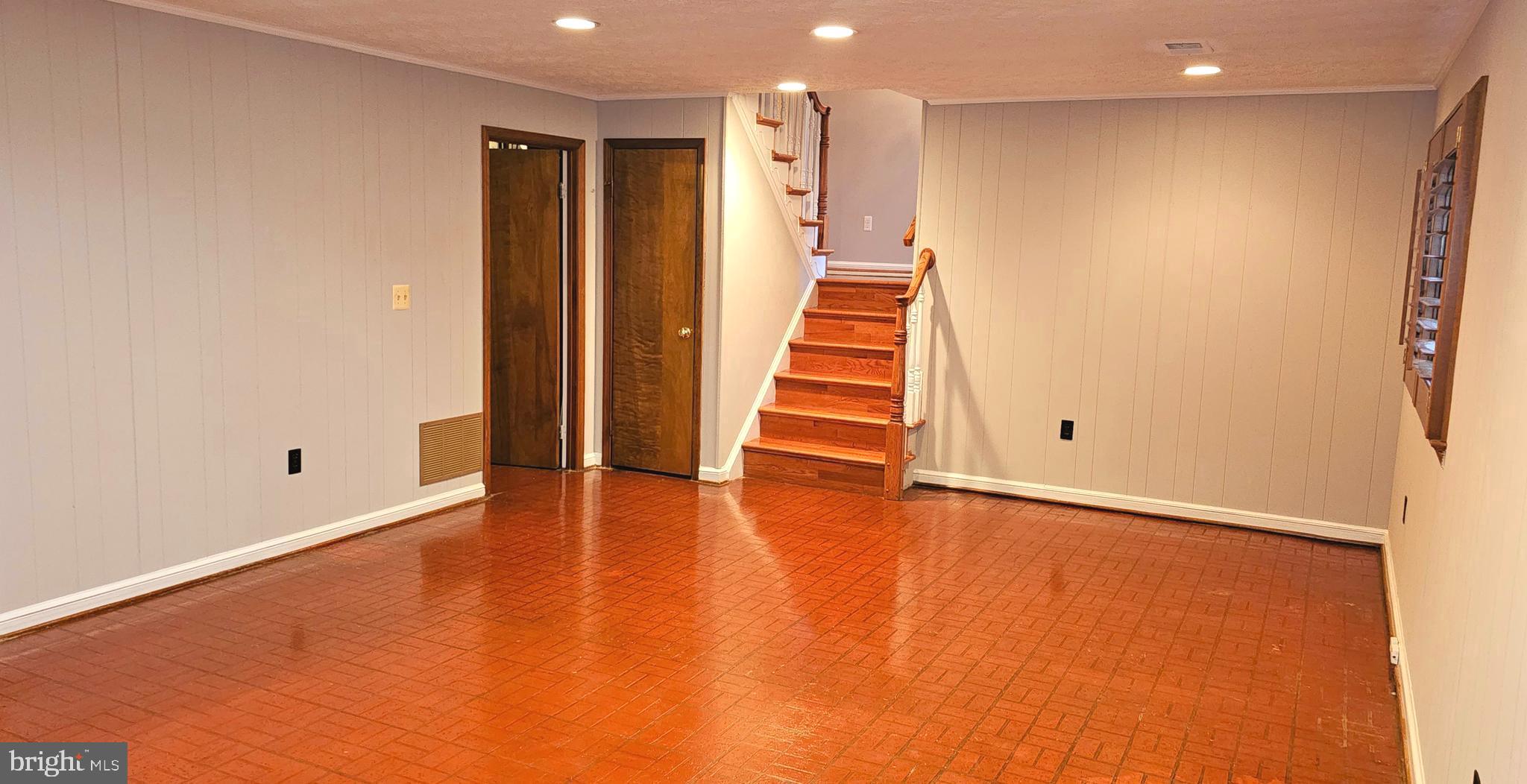 MT VERNON HILLS - Residential