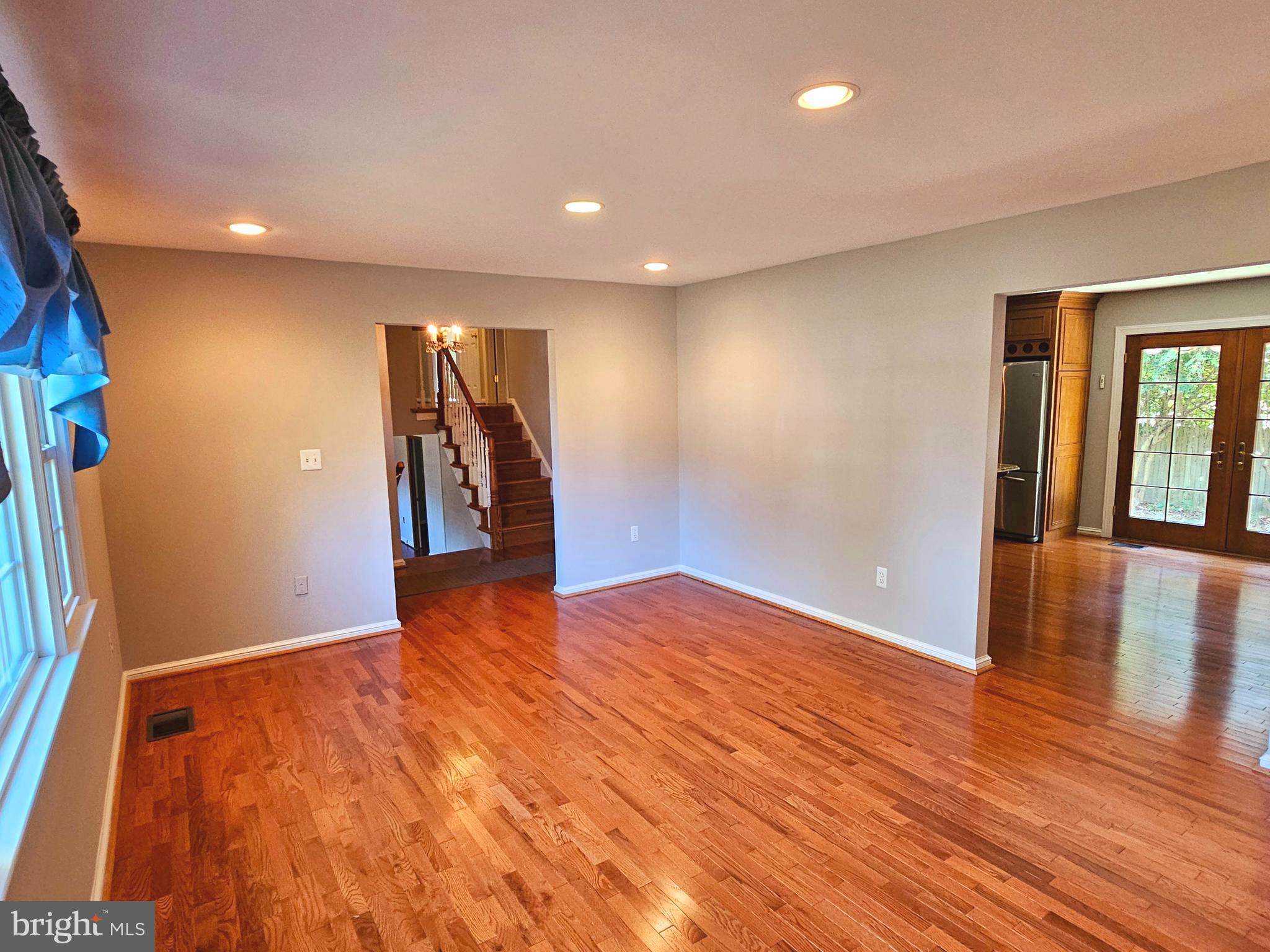 MT VERNON HILLS - Residential