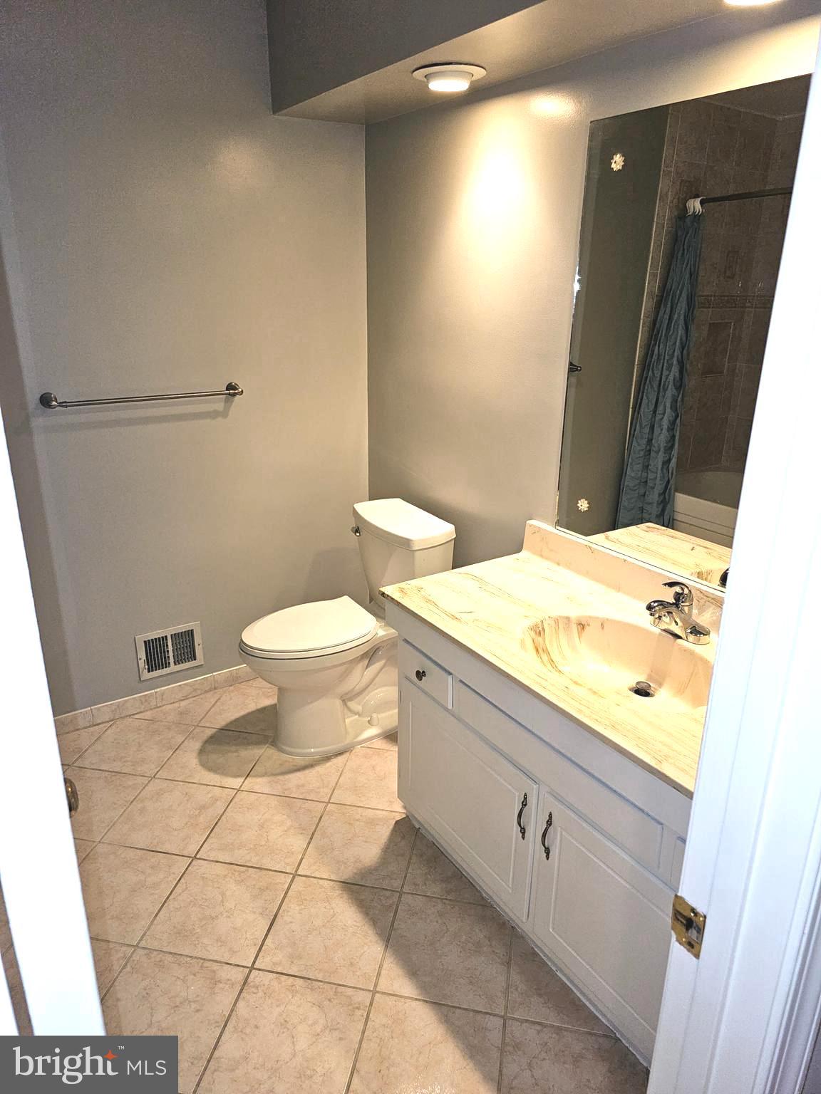 MT VERNON HILLS - Residential