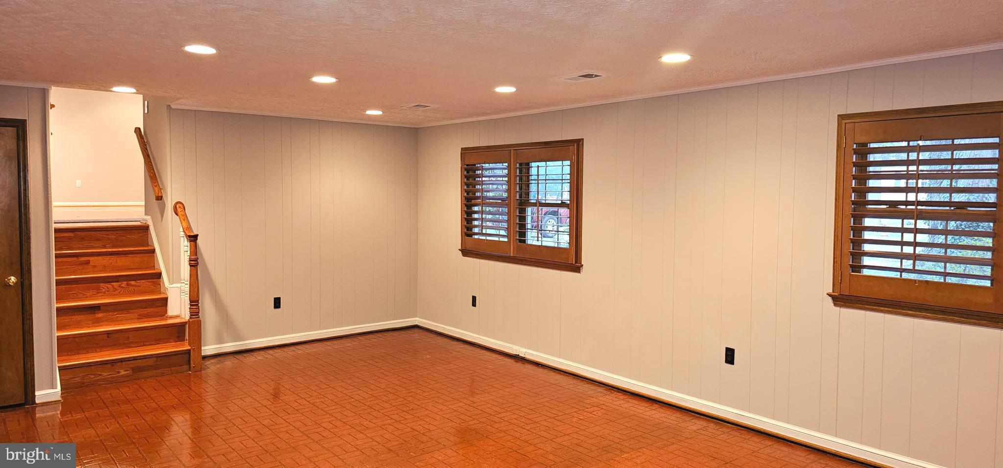 MT VERNON HILLS - Residential