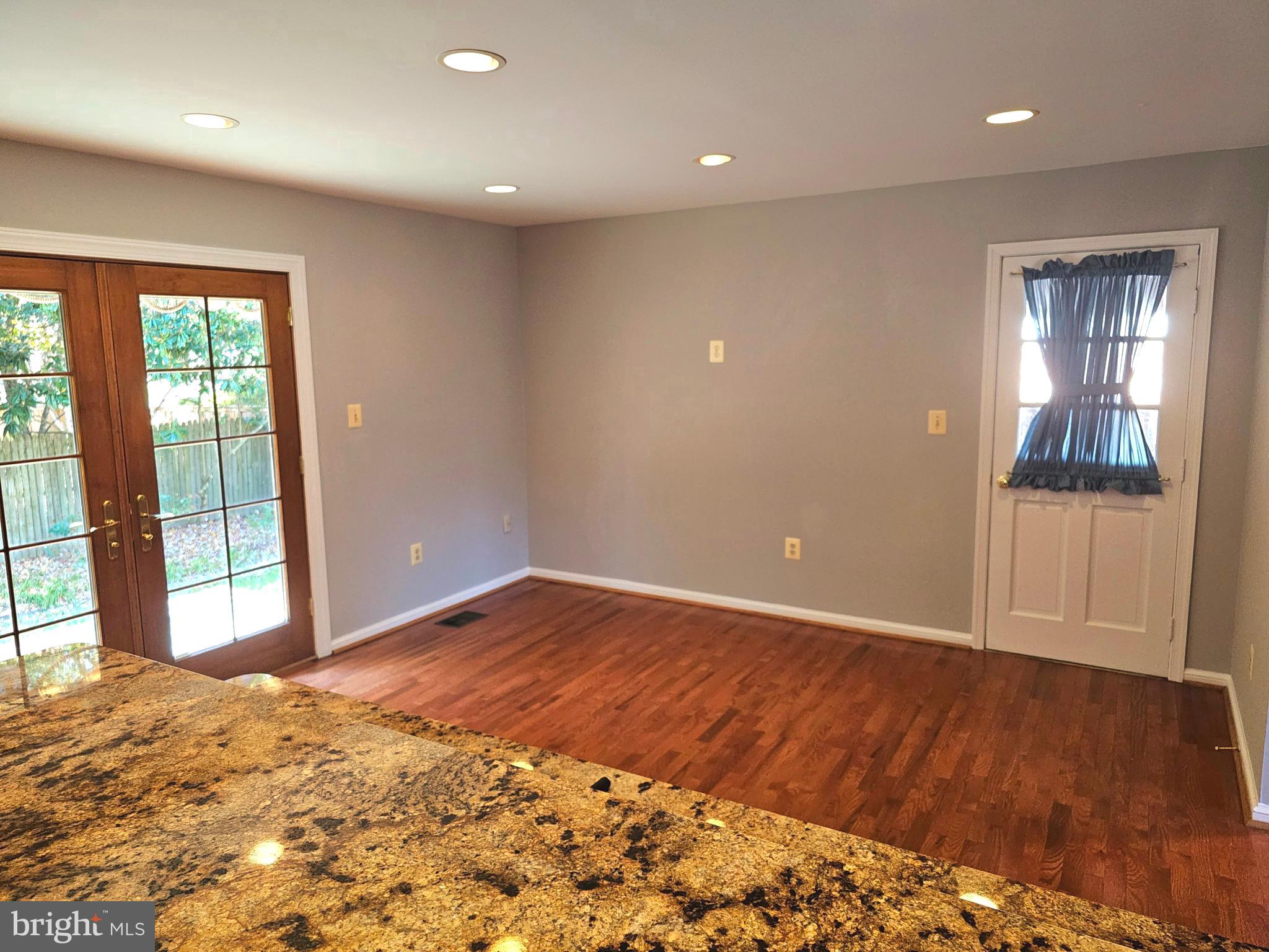 MT VERNON HILLS - Residential