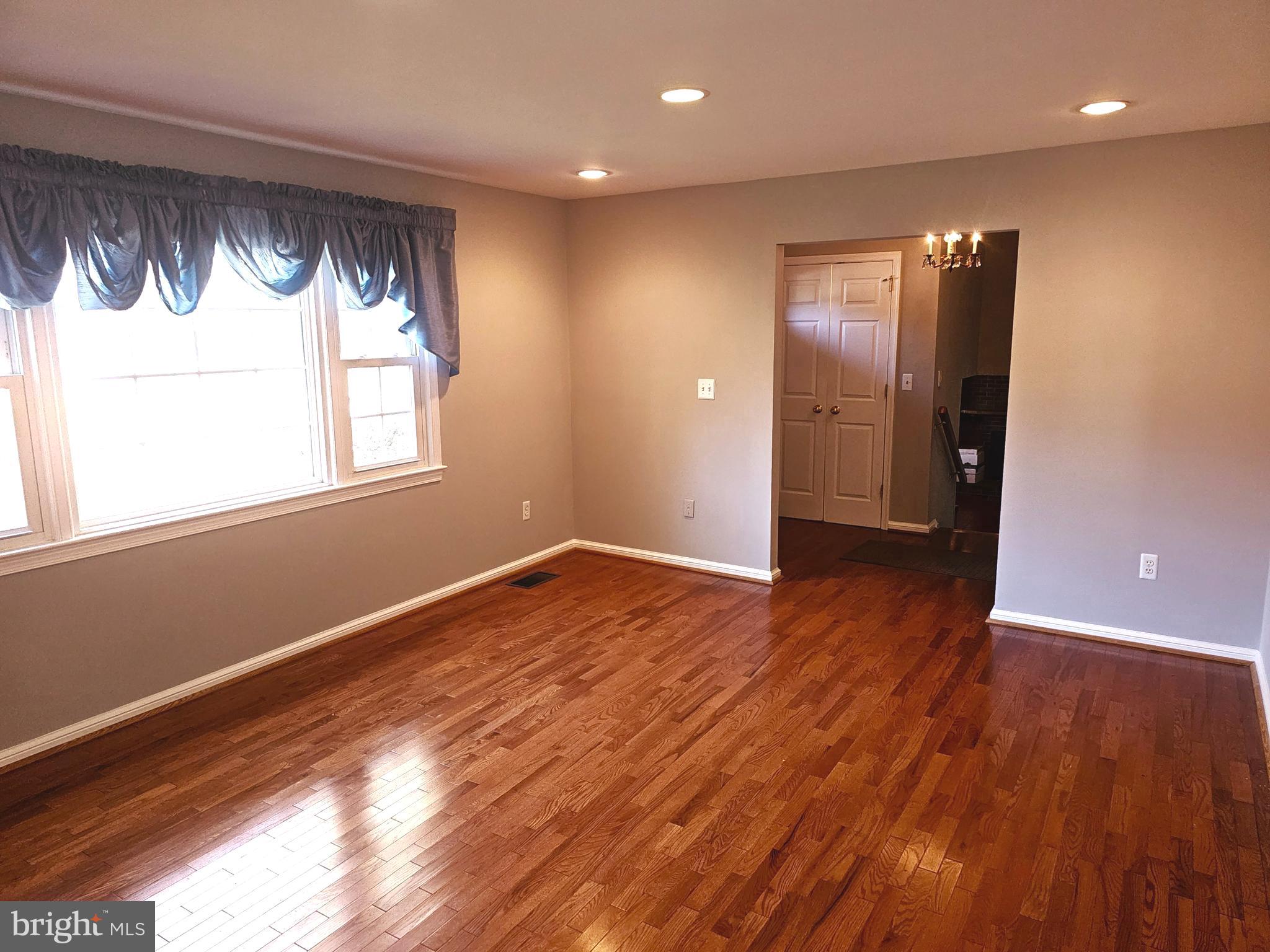 MT VERNON HILLS - Residential