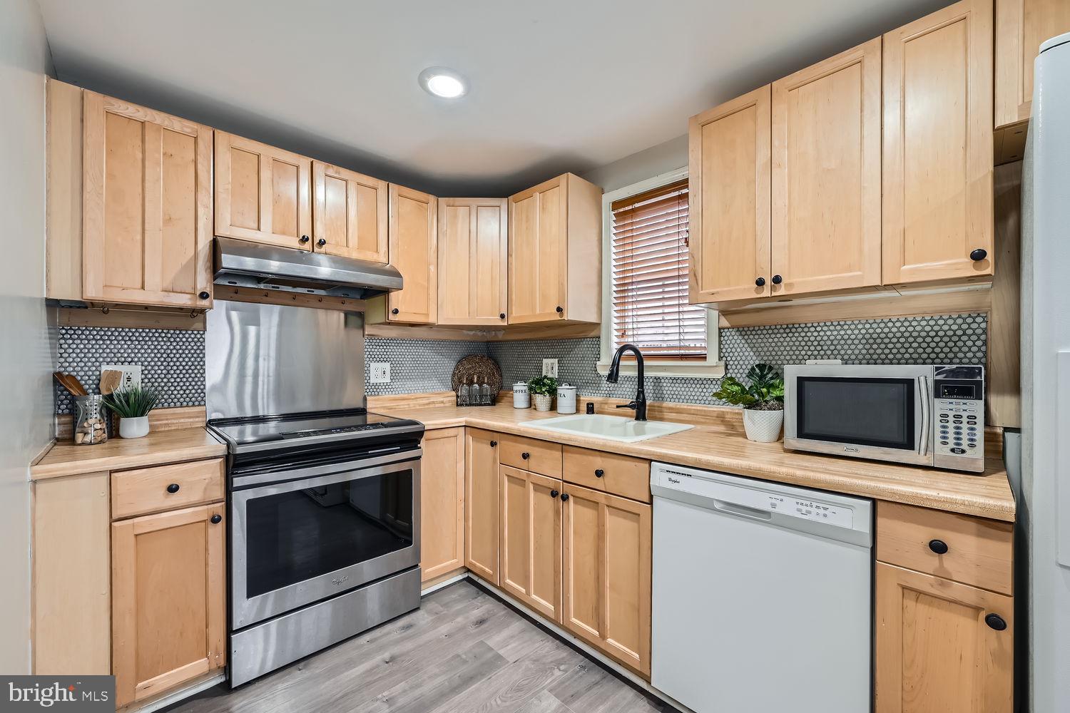 MOUNT WASHINGTON - Residential