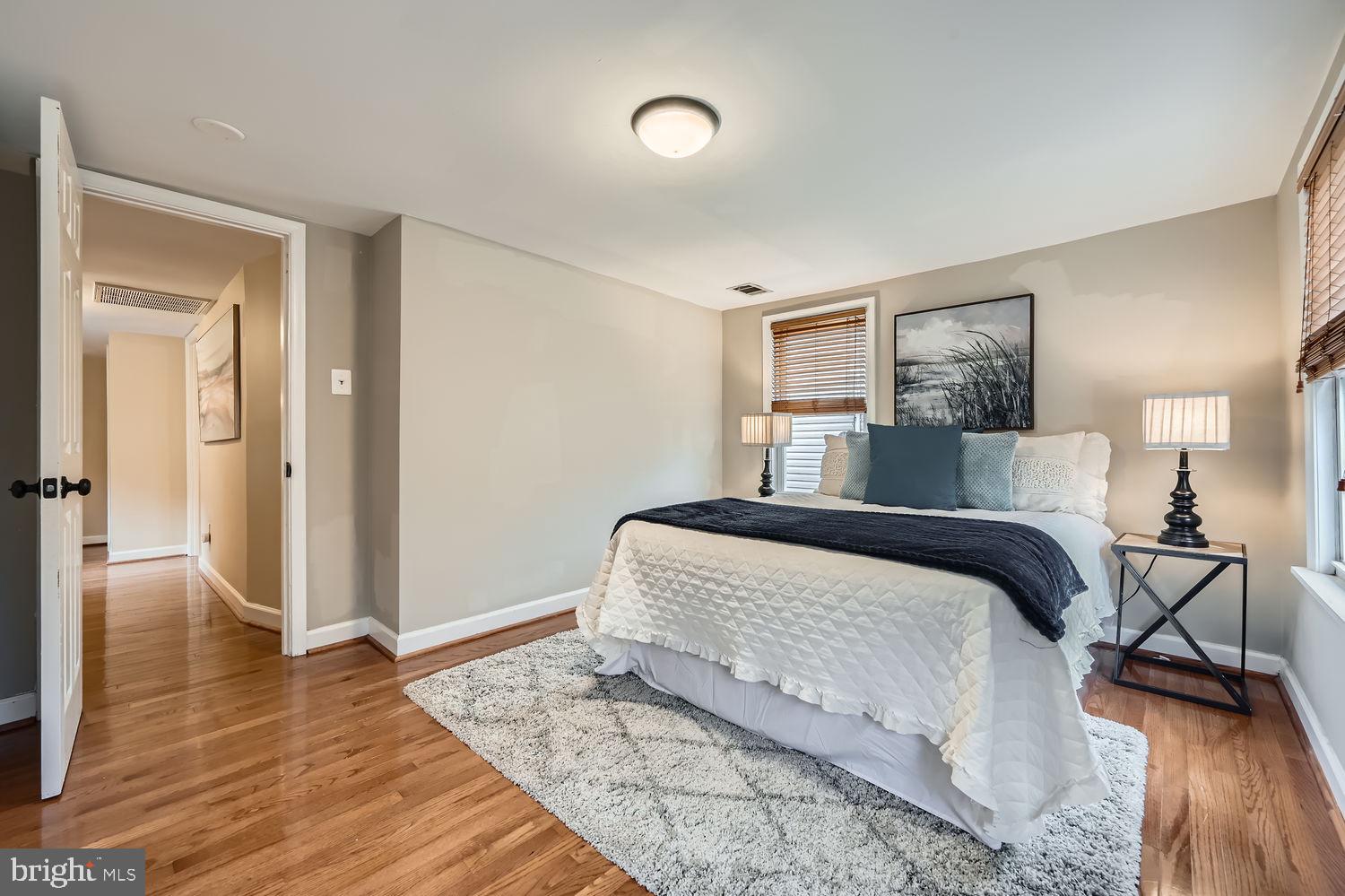 MOUNT WASHINGTON - Residential