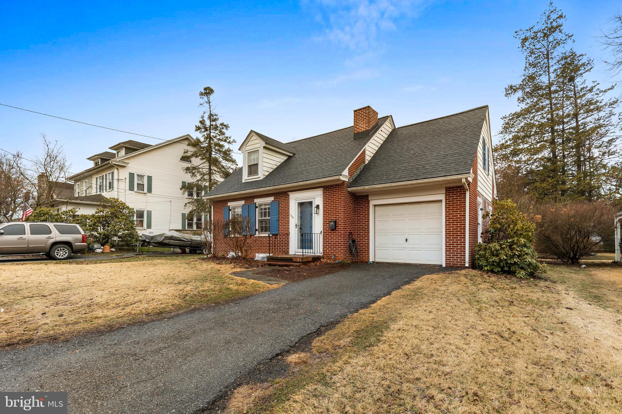 1420 CLEARVIEW AVENUE