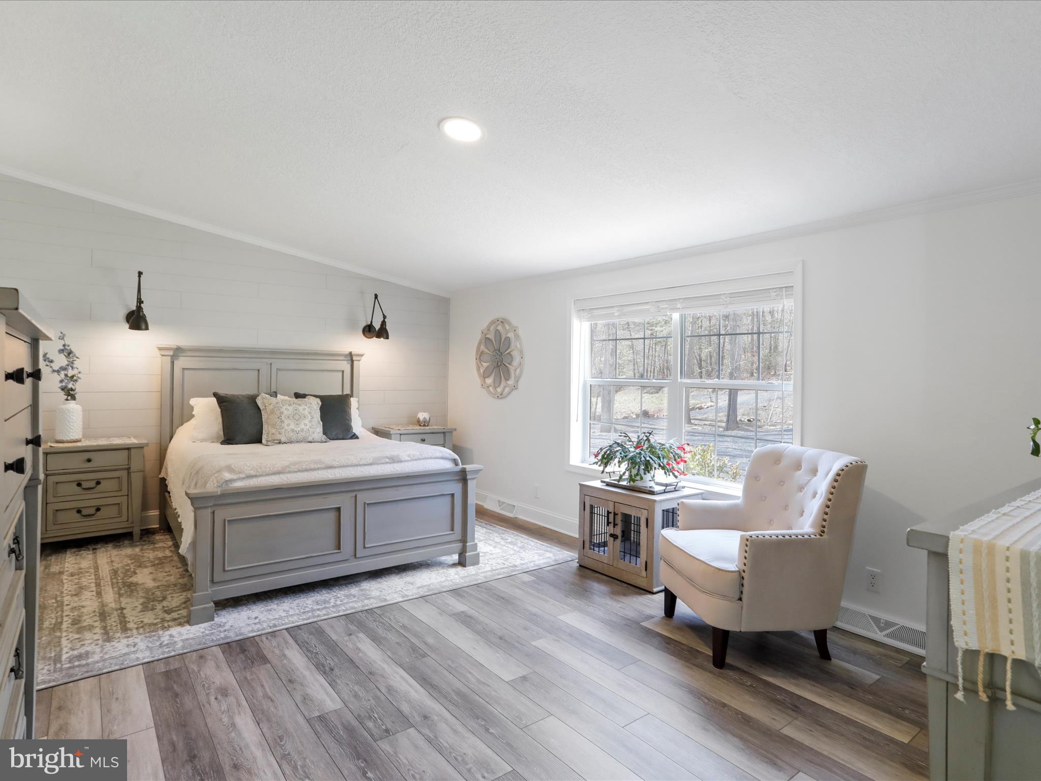 HIDDEN PASS - Residential