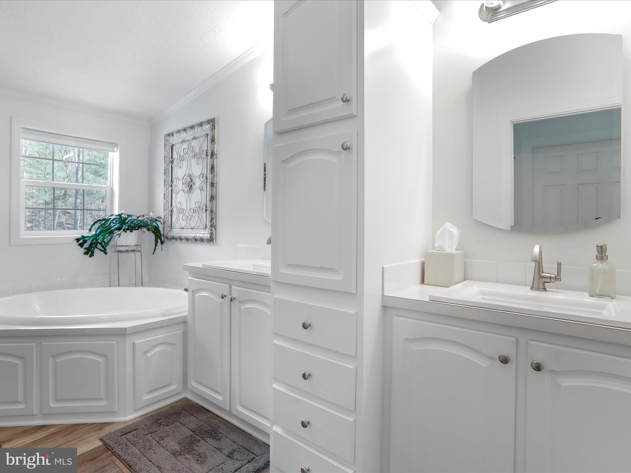 HIDDEN PASS - Residential