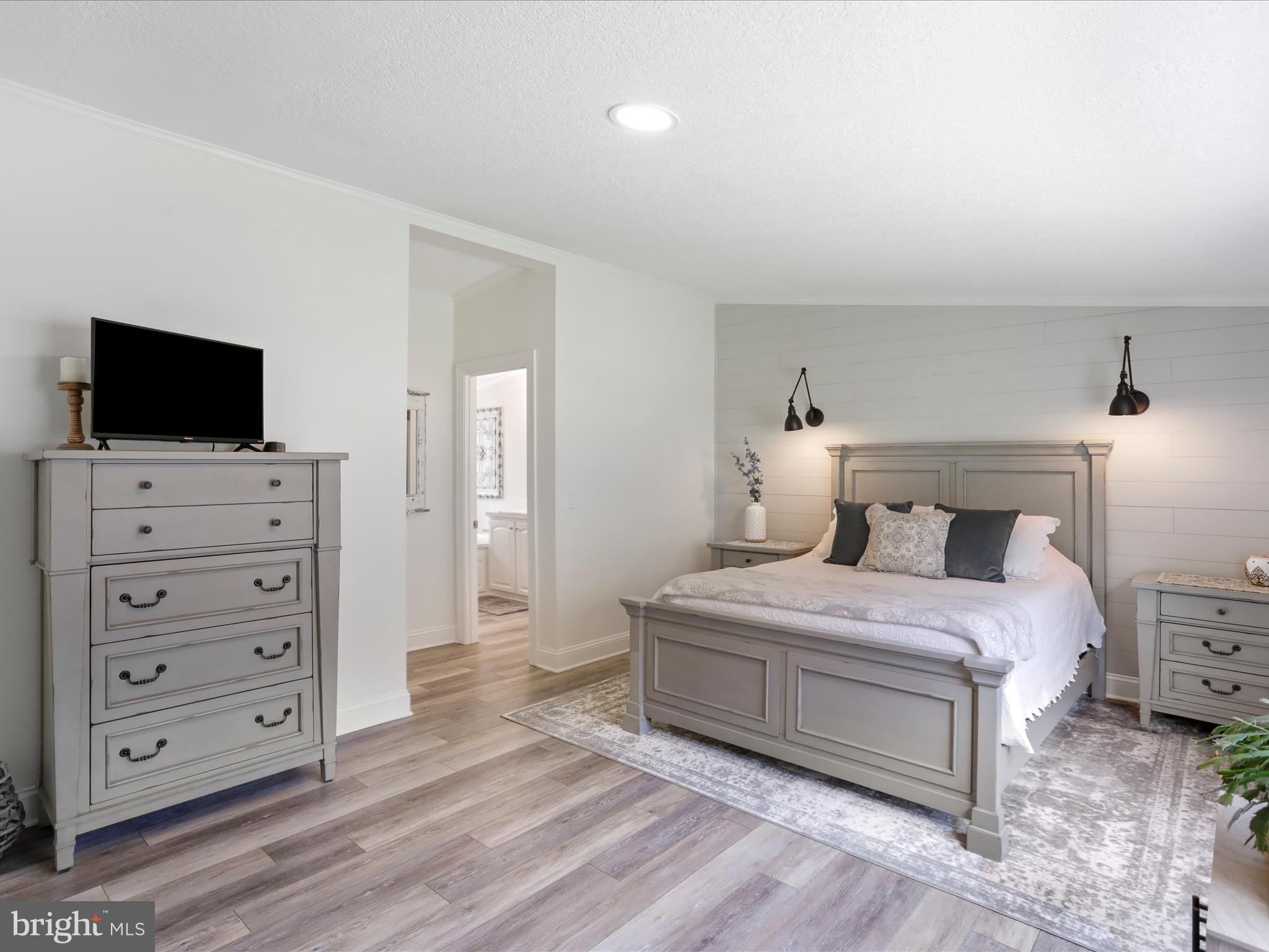 HIDDEN PASS - Residential