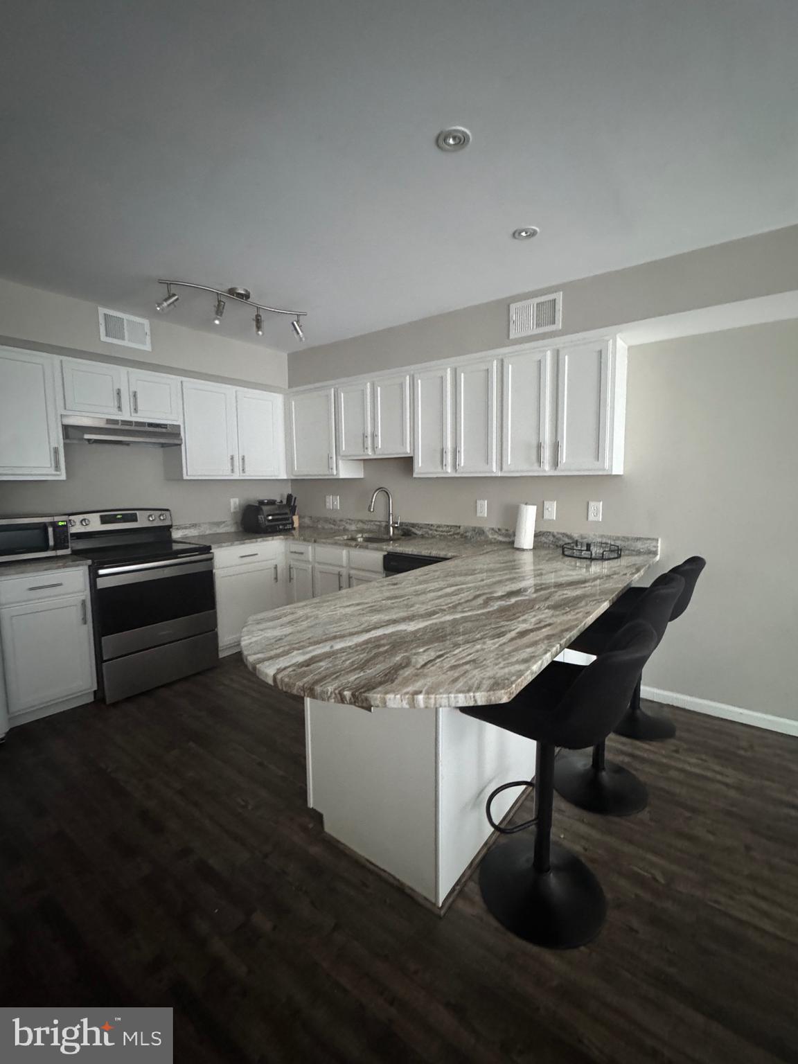 23 HIGH MEADOWS DRIVE