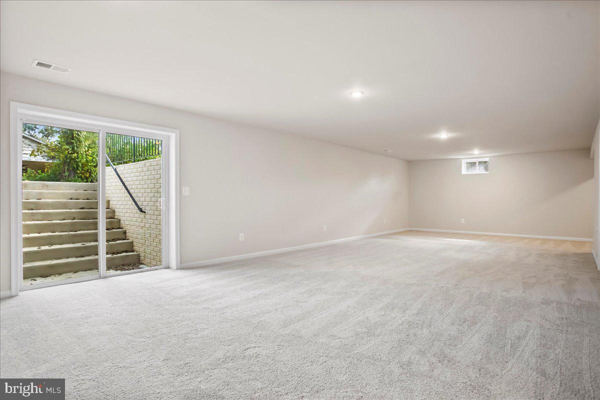 HUNTWELL WEST - Residential