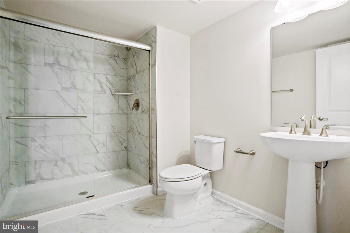 HUNTWELL WEST - Residential