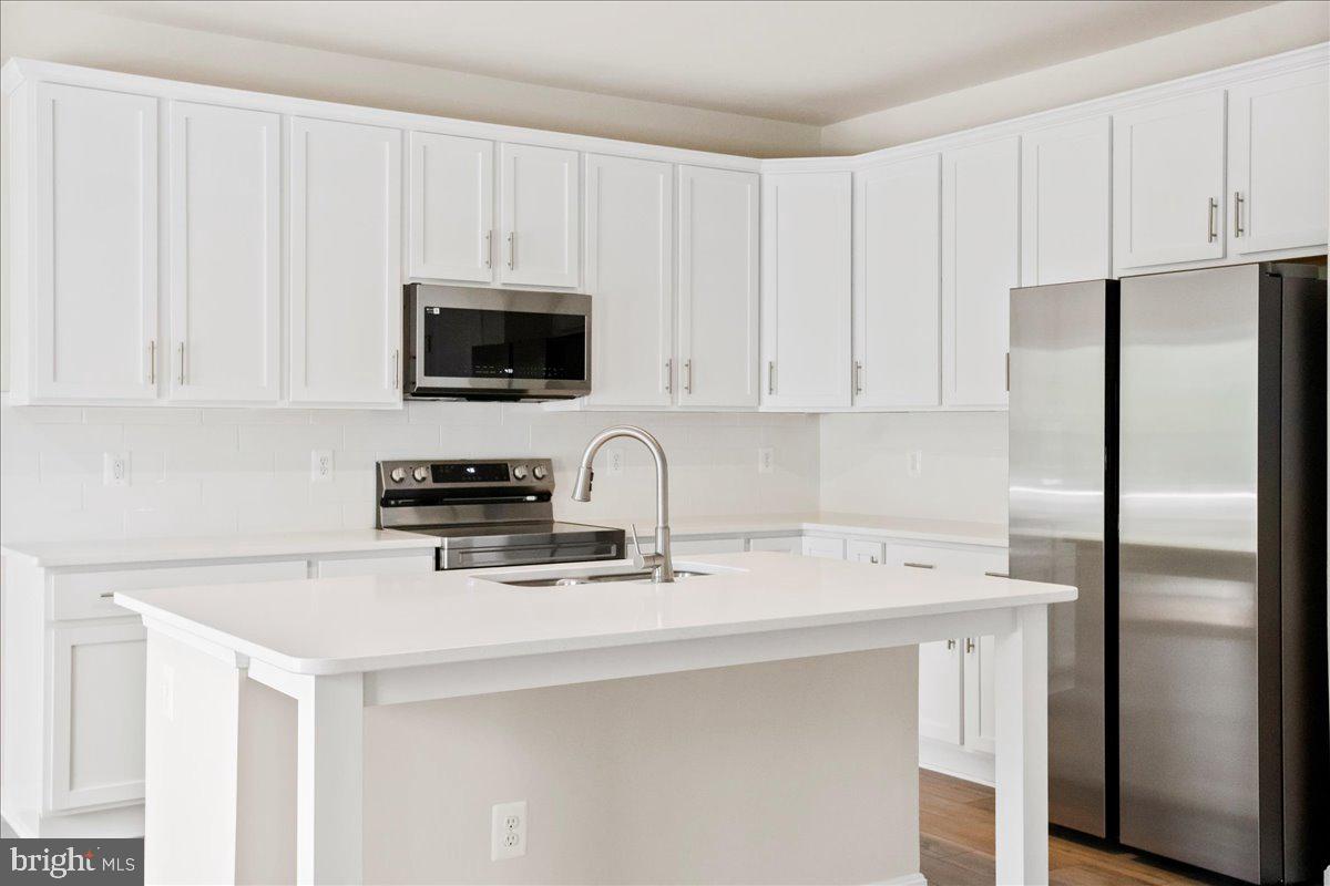 HUNTWELL WEST - Residential