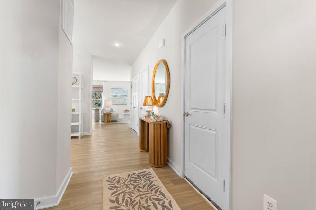 HUNTWELL WEST - Residential