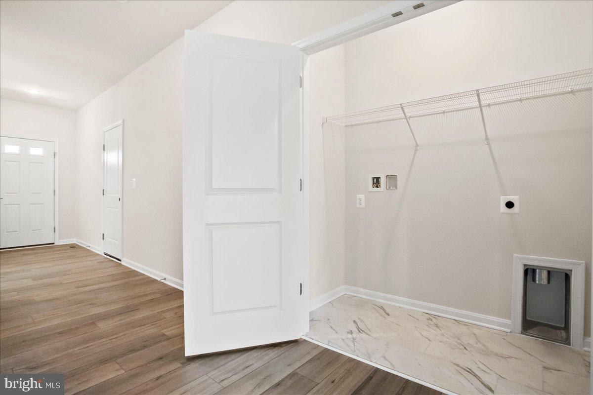 HUNTWELL WEST - Residential