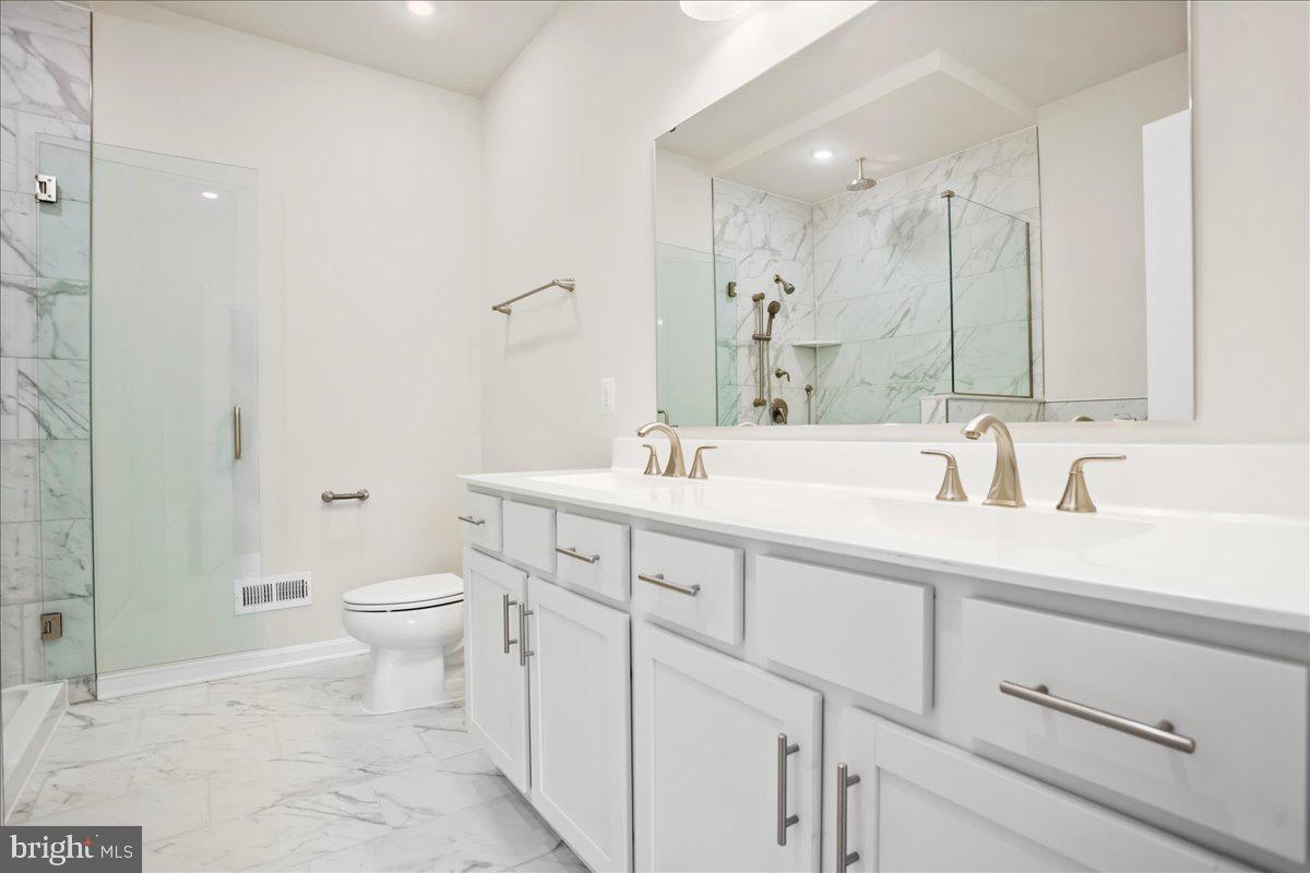 HUNTWELL WEST - Residential